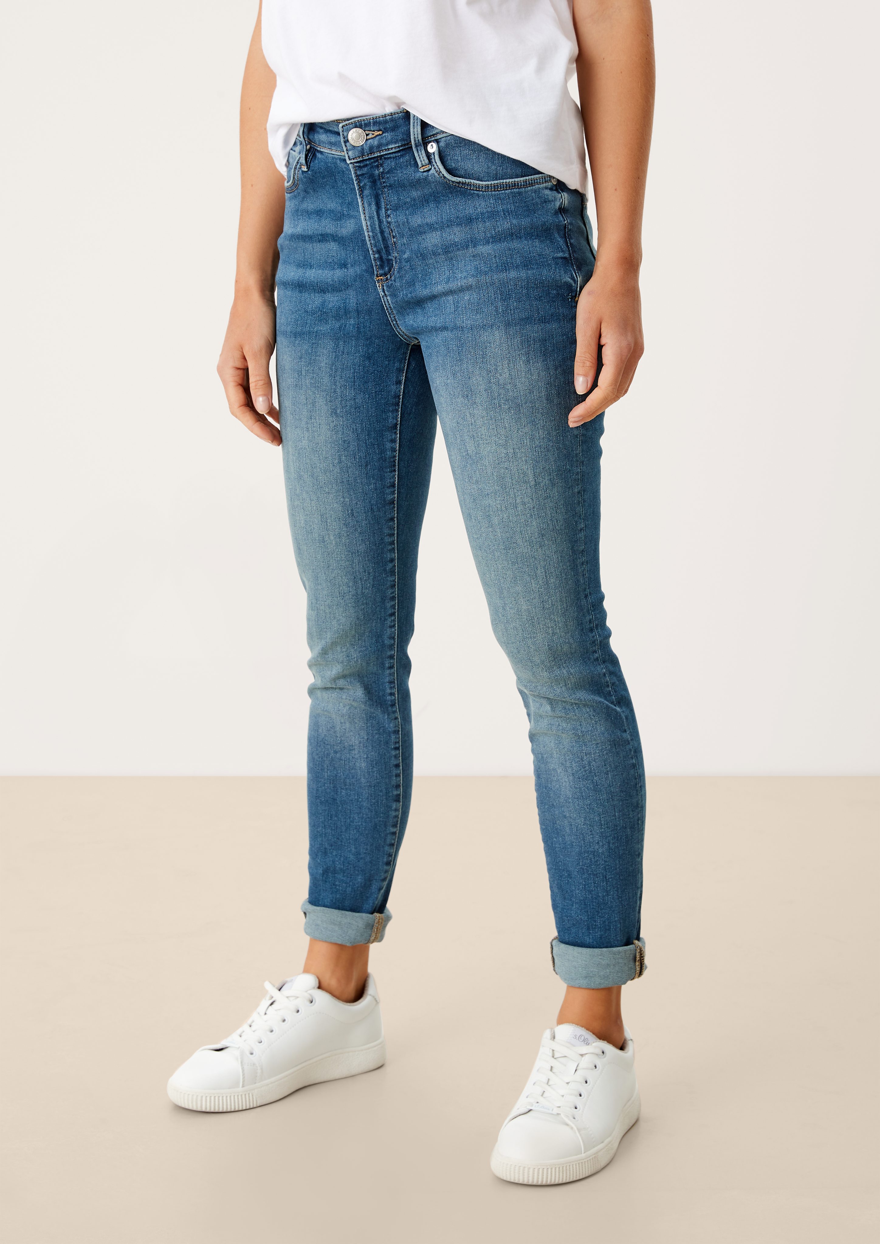 Mid / Skinny blue Jeans s.Oliver Skinny Fit Leg Leder-Patch, Izabell medium 5-Pocket-Jeans Waschung / Rise /