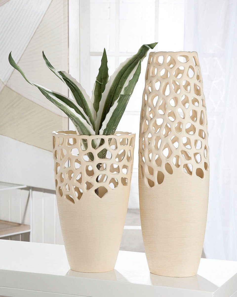 GILDE Tischvase Bologna, Dekovase mit Cut-Outs (1 St), Vase aus Keramik, mit gekratzer Oberflächenstruktur, Höhe ca. 38 cm