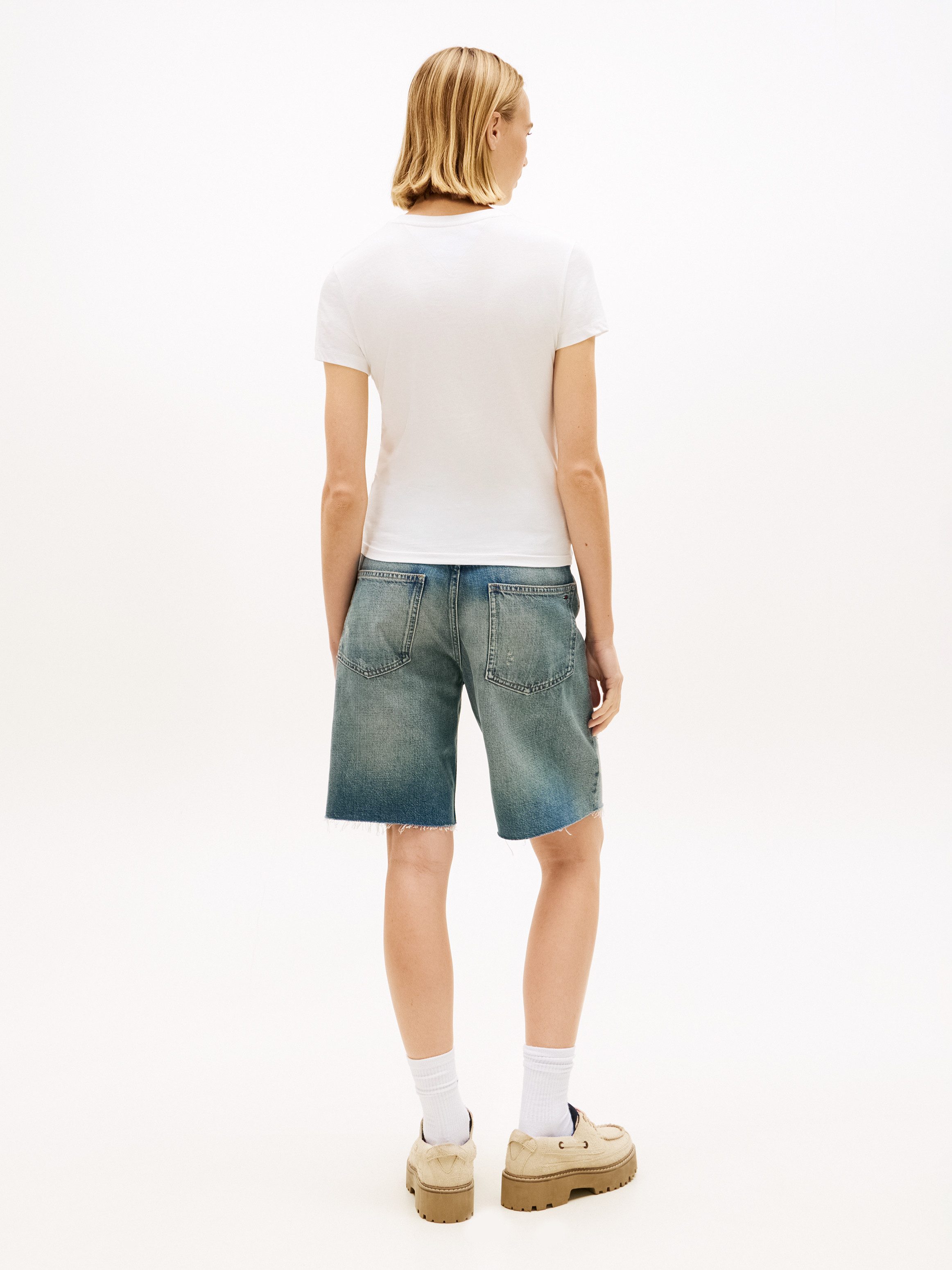 Tommy Jeans Kurzarmshirt TJW SLIM LINEAR TEE EXT mit Logo-Schriftzug – Bild 5 von 5