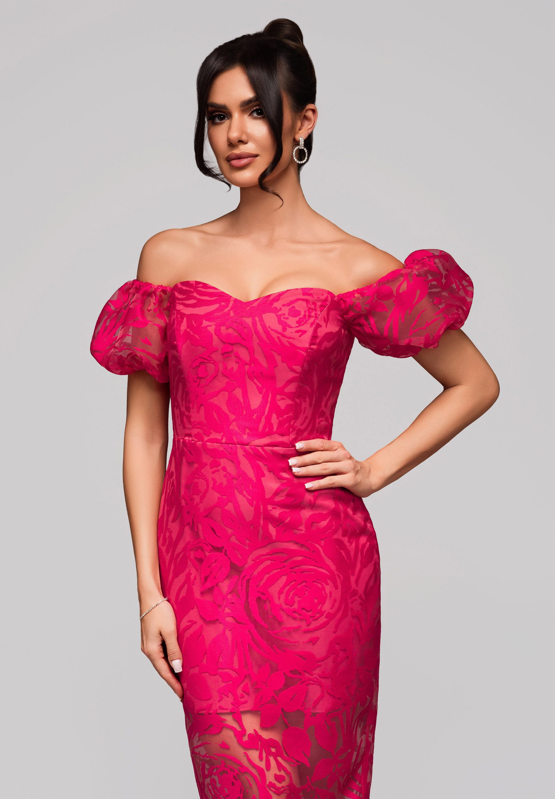 OMBRE Abendkleid Schulterfreies Midikleid mit floraler Spitze