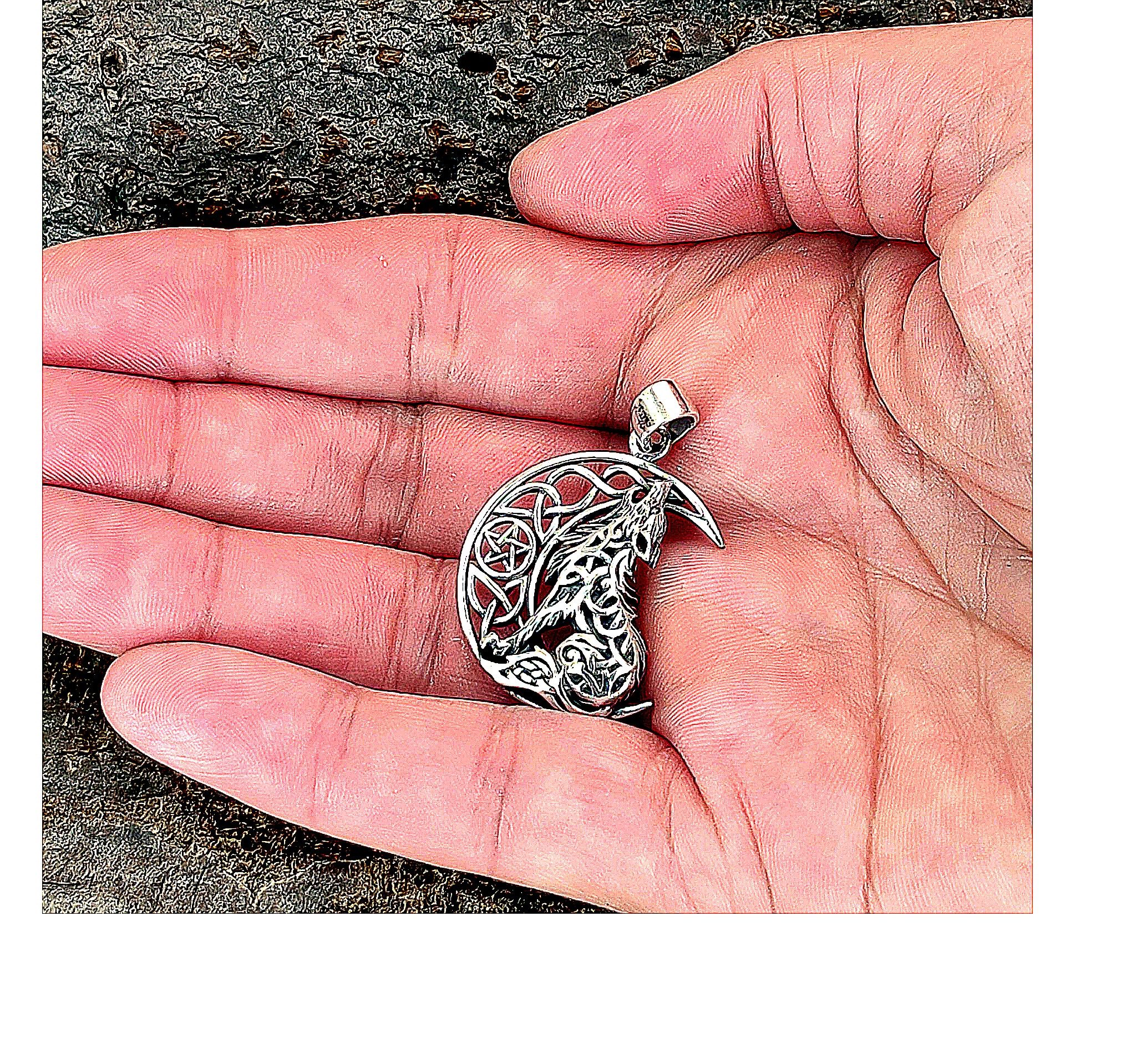 Kiss of Leather Kettenanhänger Wolf im Mond heulender Wolf Pentagramm Keltenknoten, 925 Silber (Sterlingsilber)