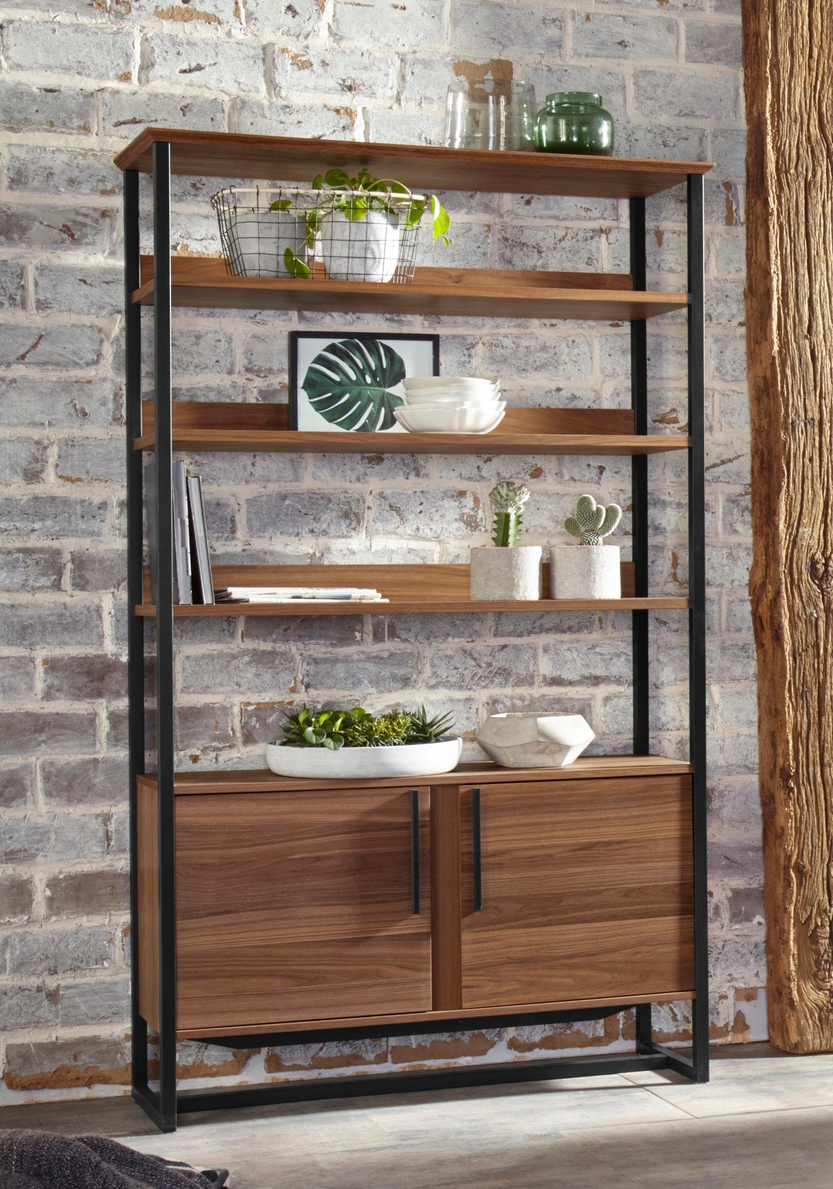 Home affaire Regal »Nerri«, mit schönem schwarzem Metallgestell und dunkler walnussfarben Holzoptik, Breite 117,5 cm - Home affaire