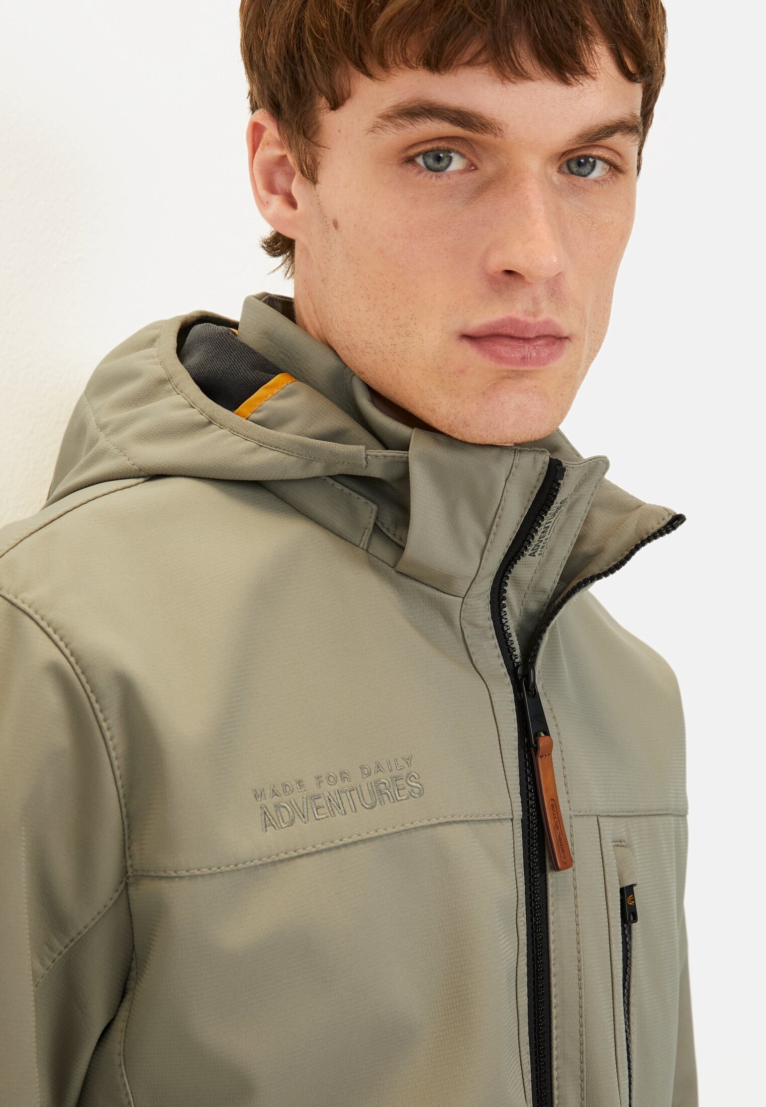 camel active Softshelljacke mit abnehmbarer Kapuze Langarm Kapuze Reflektierende Details