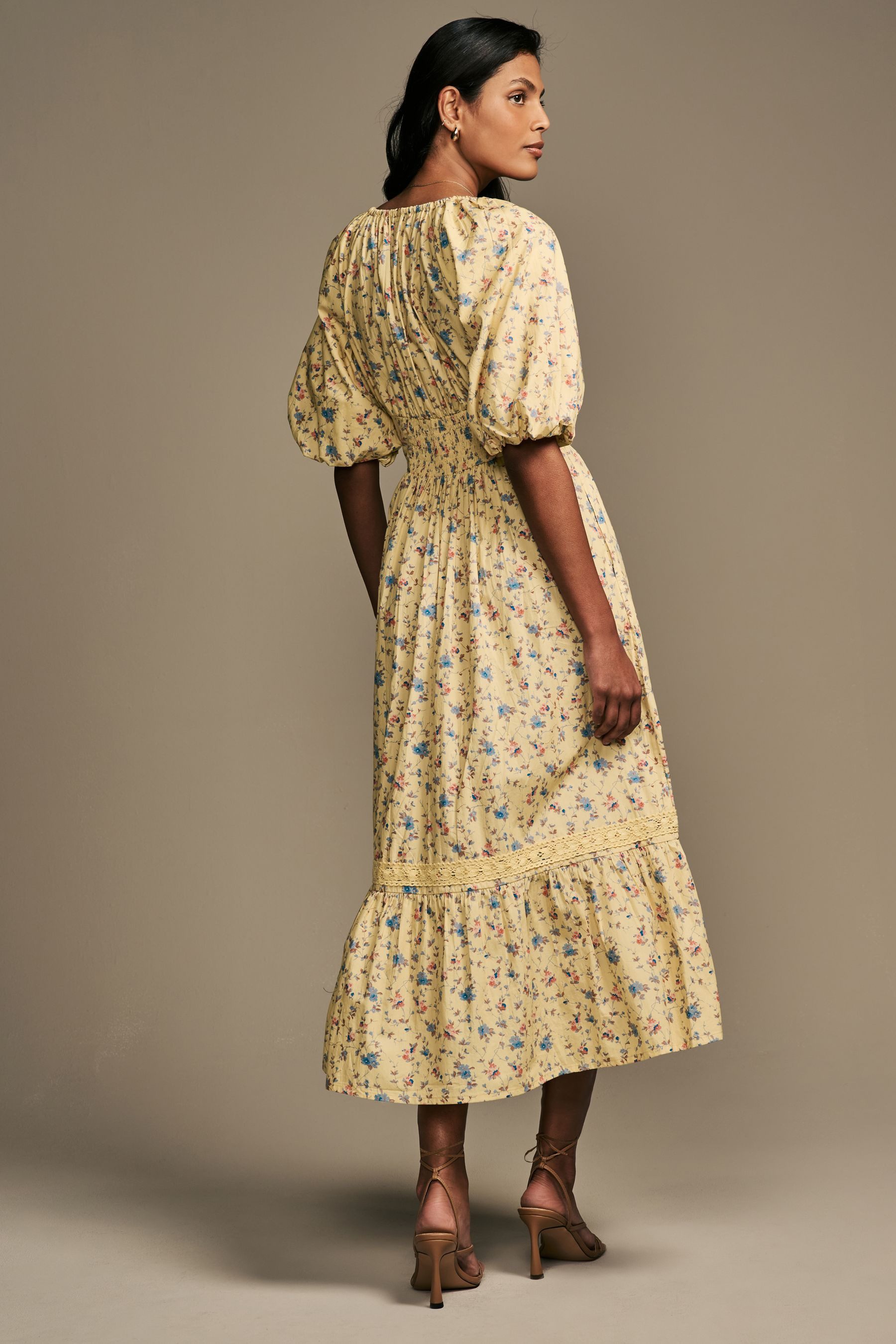 LAURA ASHLEY Druckkleid Laura Ashley Midaxi-Kleid mit Priory Blumenmuster ( günstig online kaufen