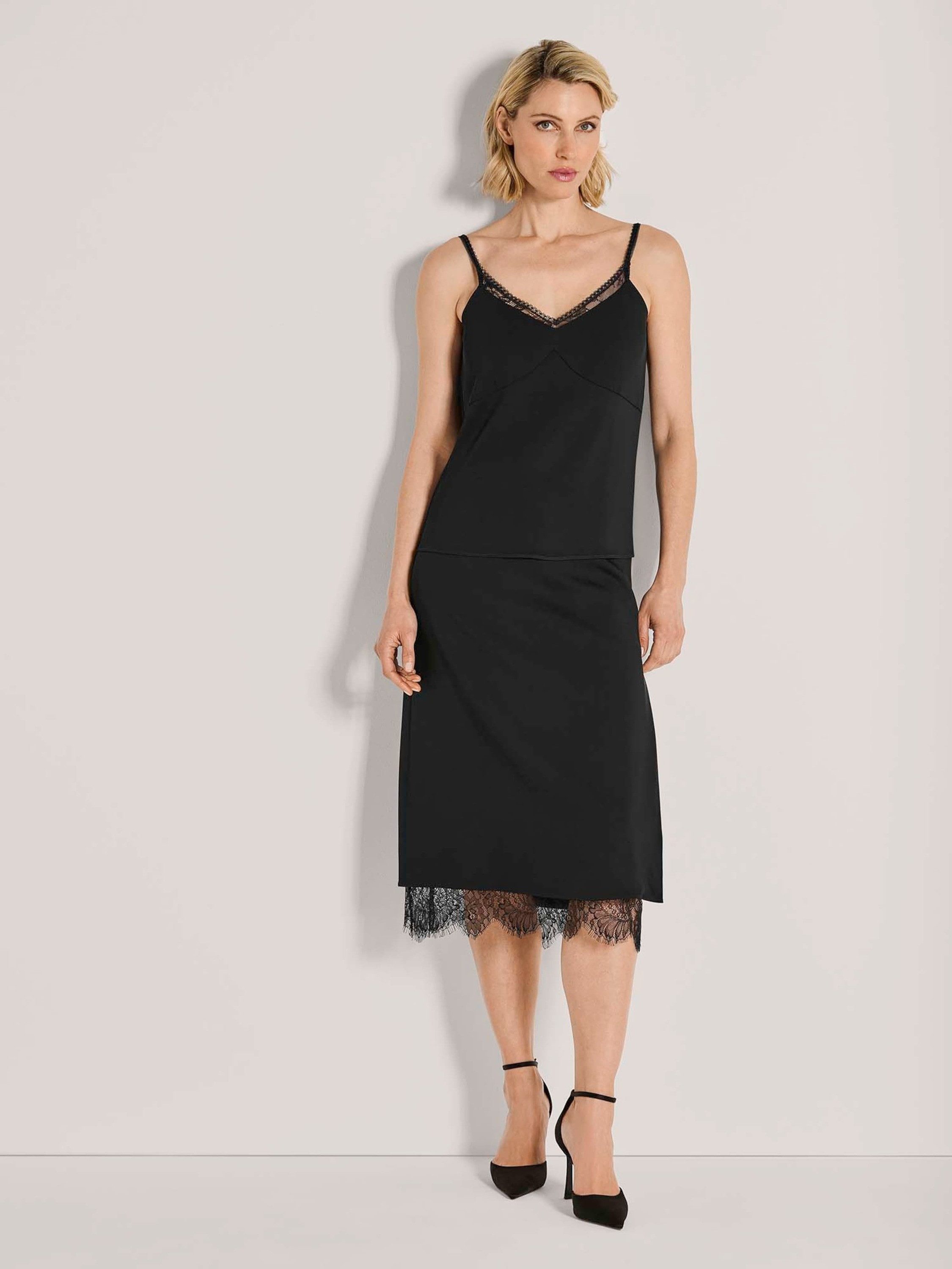 MADELEINE Shirttop Kurzarmoberteil mit edler Spitze Romantisches Design mit V-Ausschnitt und Spitze