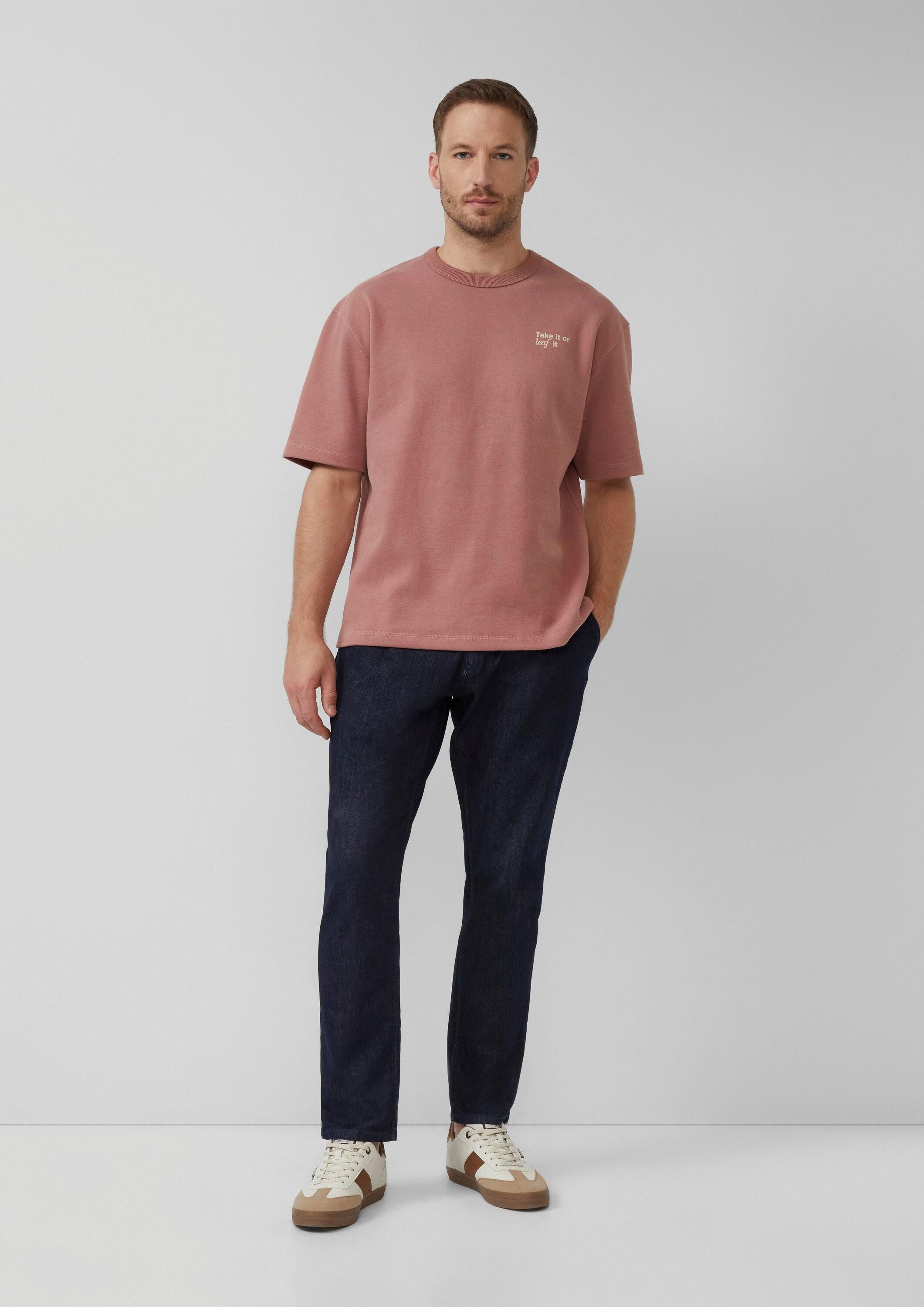 s.Oliver Kurzarmshirt T-Shirt Softes Relaxed-Fit-Shirt aus Heavy Jersey mit Rücken-Artwork