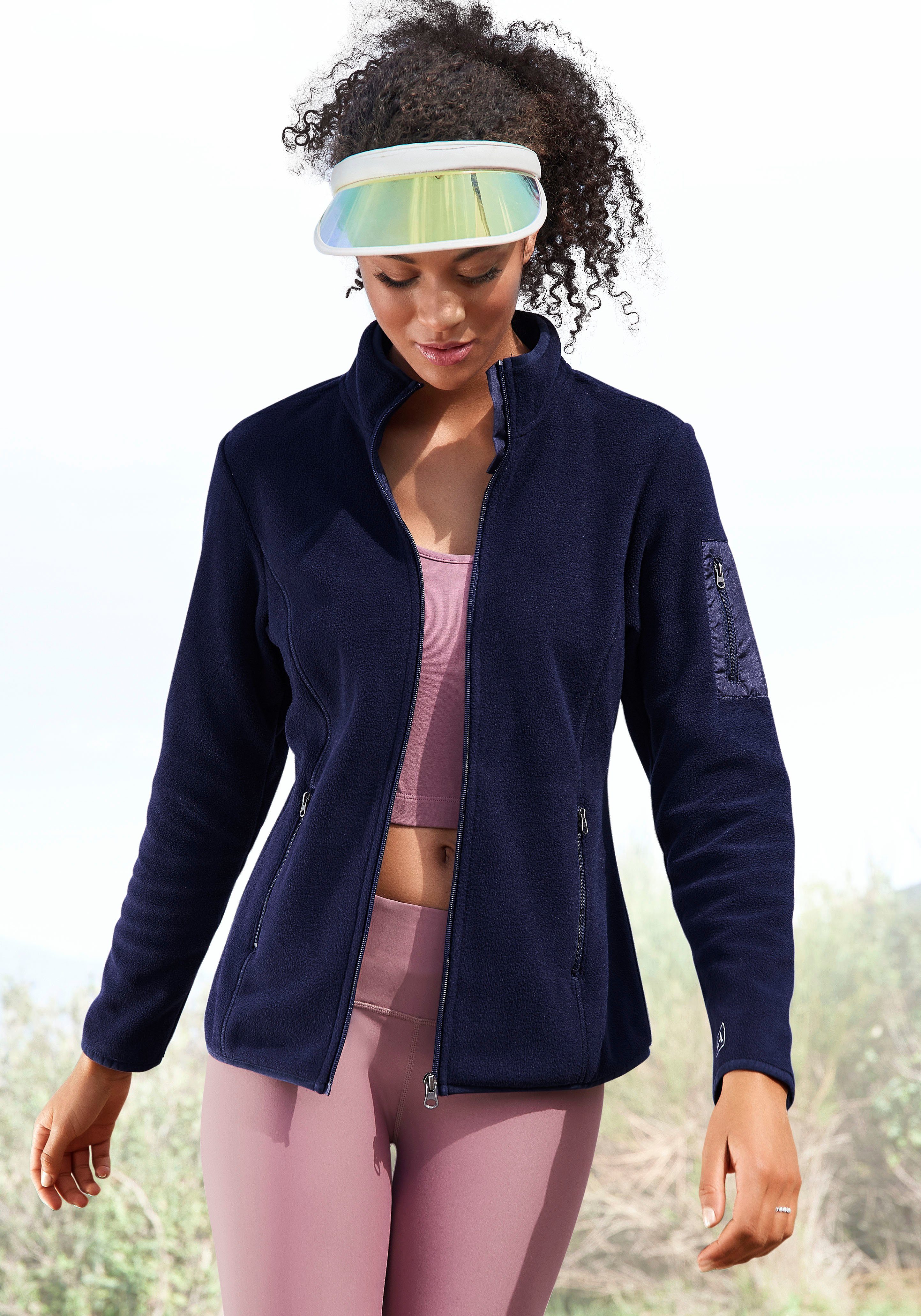 LASCANA Fleecejacke mit seitlichen Taschen, Trekkingjacke