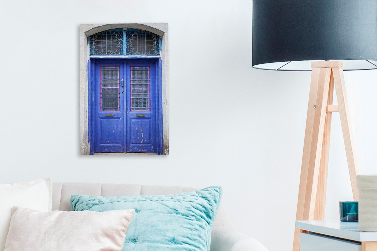 OneMillionCanvasses® Leinwandbild Blaue und Zackenaufhänger, St), cm bespannt Tür fertig inkl. 20x30 Leinwandbild Gemälde, (1 in Nikosia, baufällige