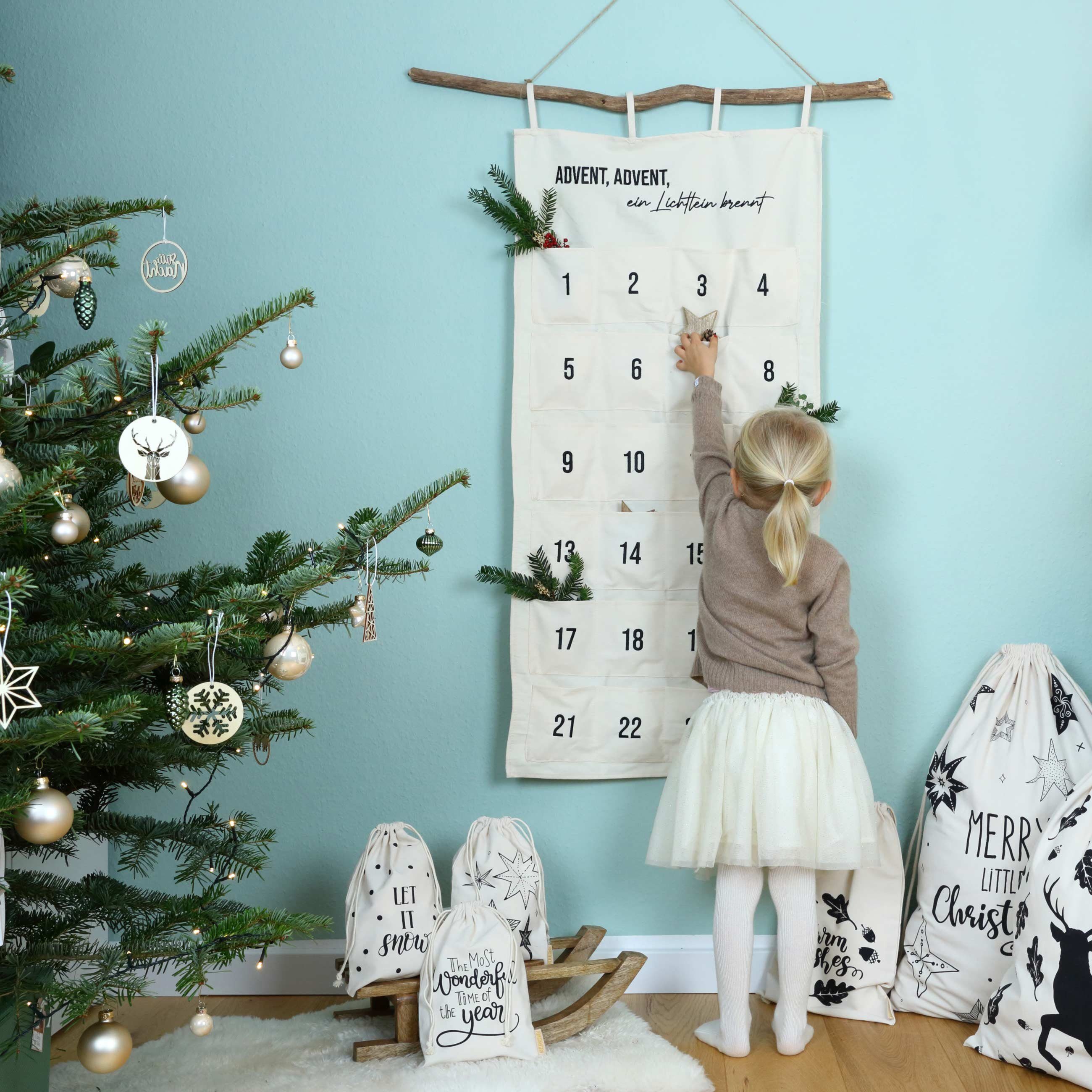 PAPIERDRACHEN befüllbarer Adventskalender Adventskalender Wandteppich aus Stoff zum Befüllen-hochwertig bestickt