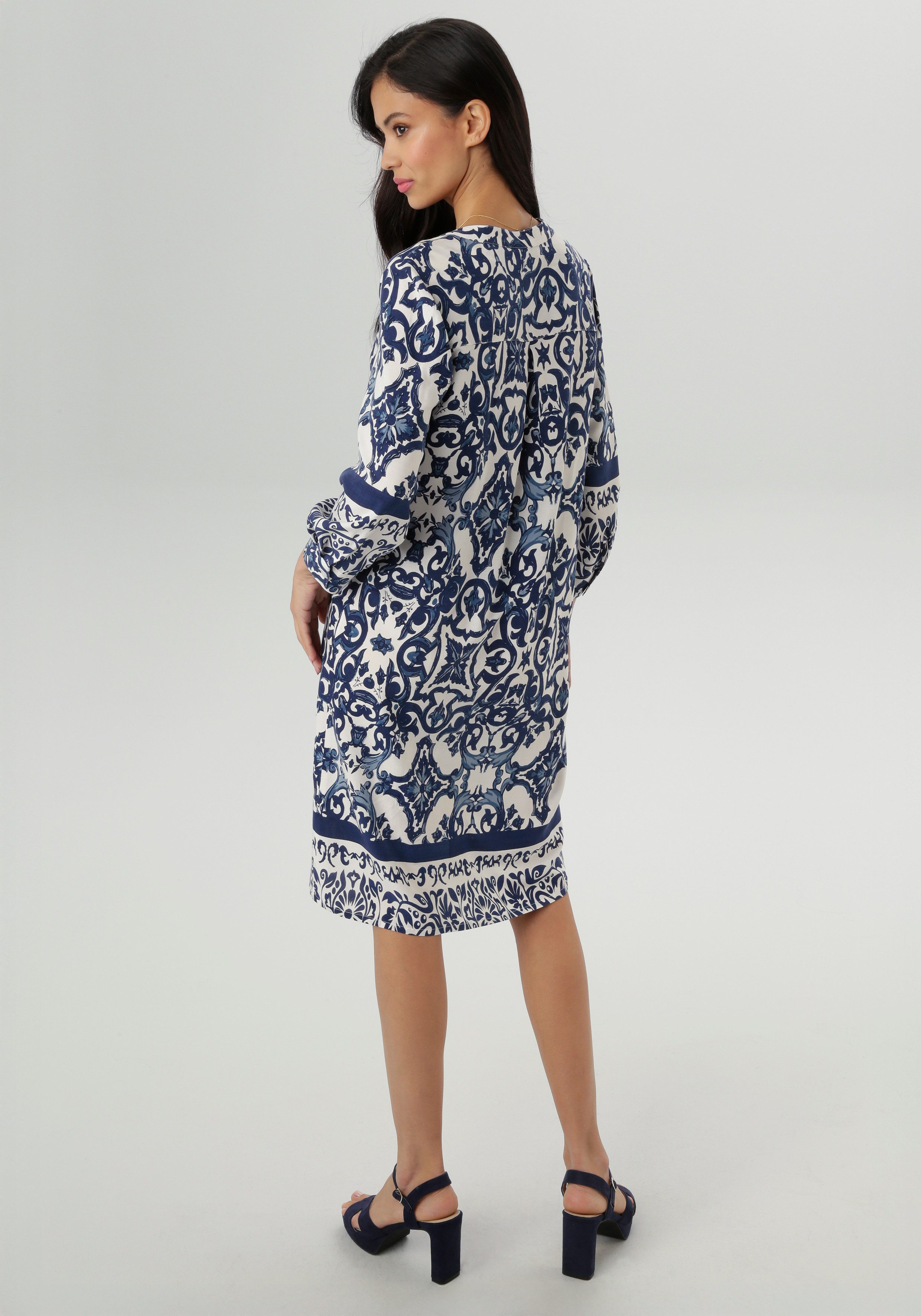 Aniston SELECTED Blusenkleid mit großflächiger Ornamenten-Musterung