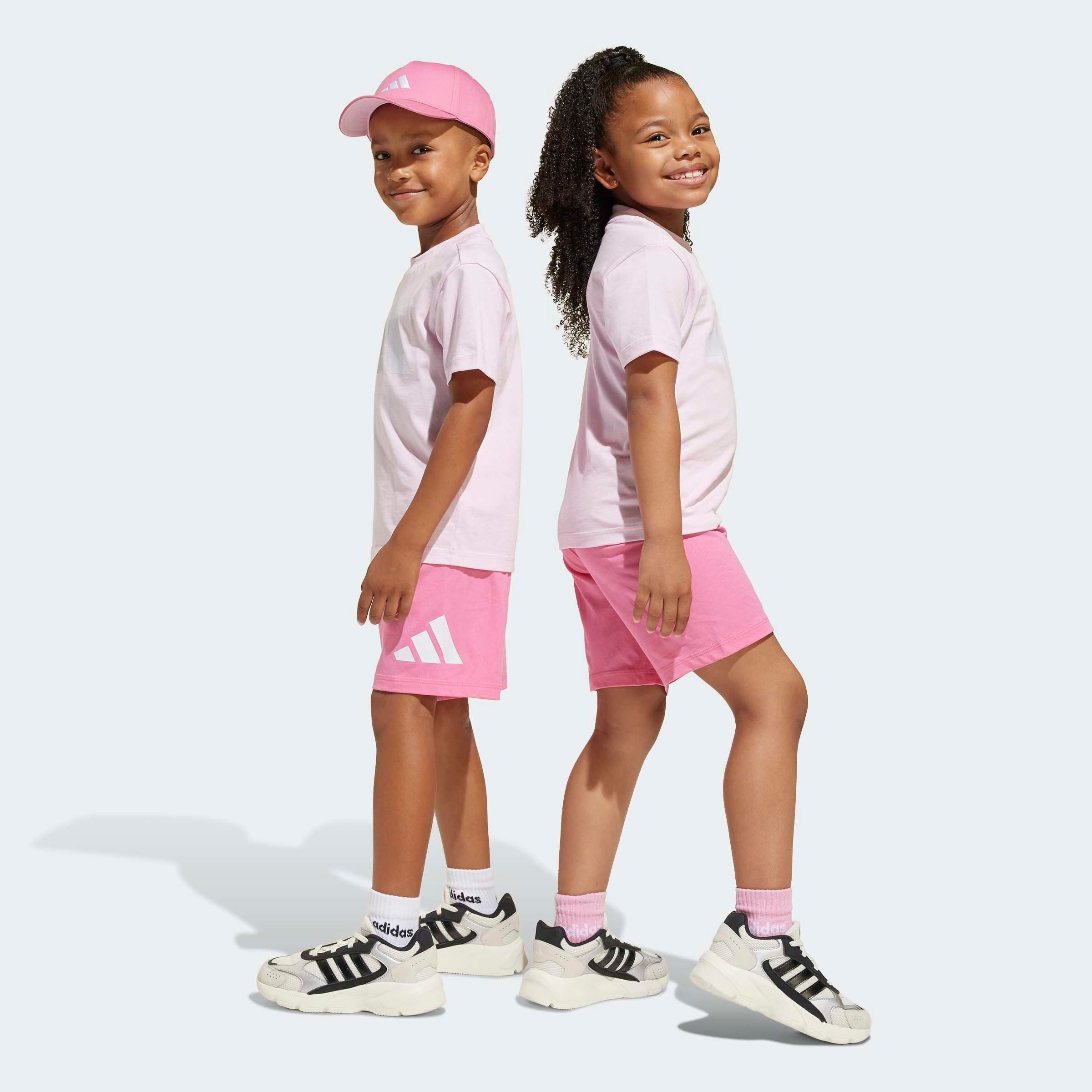 adidas Sportswear Trainingsanzug ESSENTIALS KIDS -SET (2-tlg), für Kinder, zweiteilig, aus Baumwolle