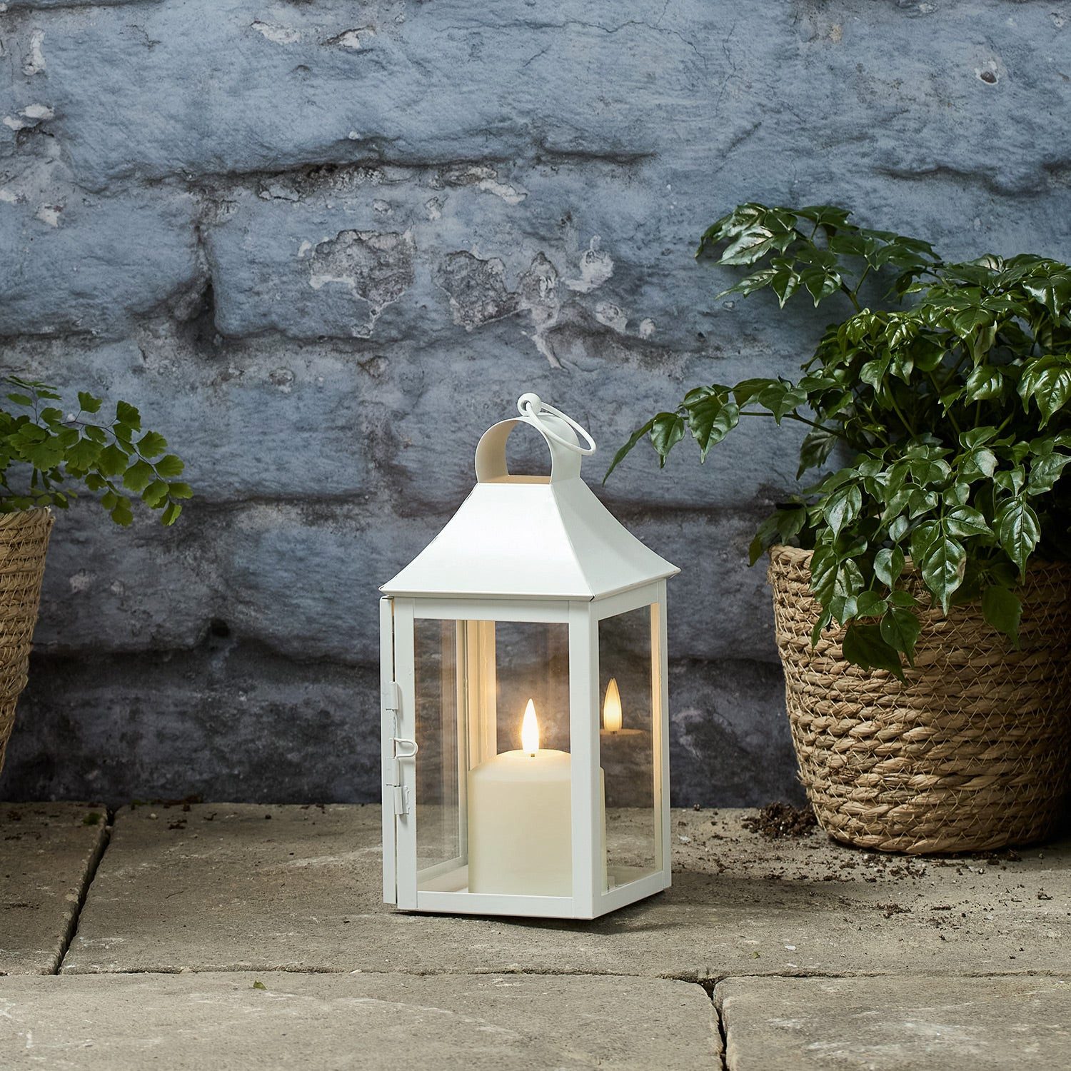 Lights4fun LED Laterne 25cm Albury Gartenlaterne weiß mit TruGlow® Outdoor Kerze