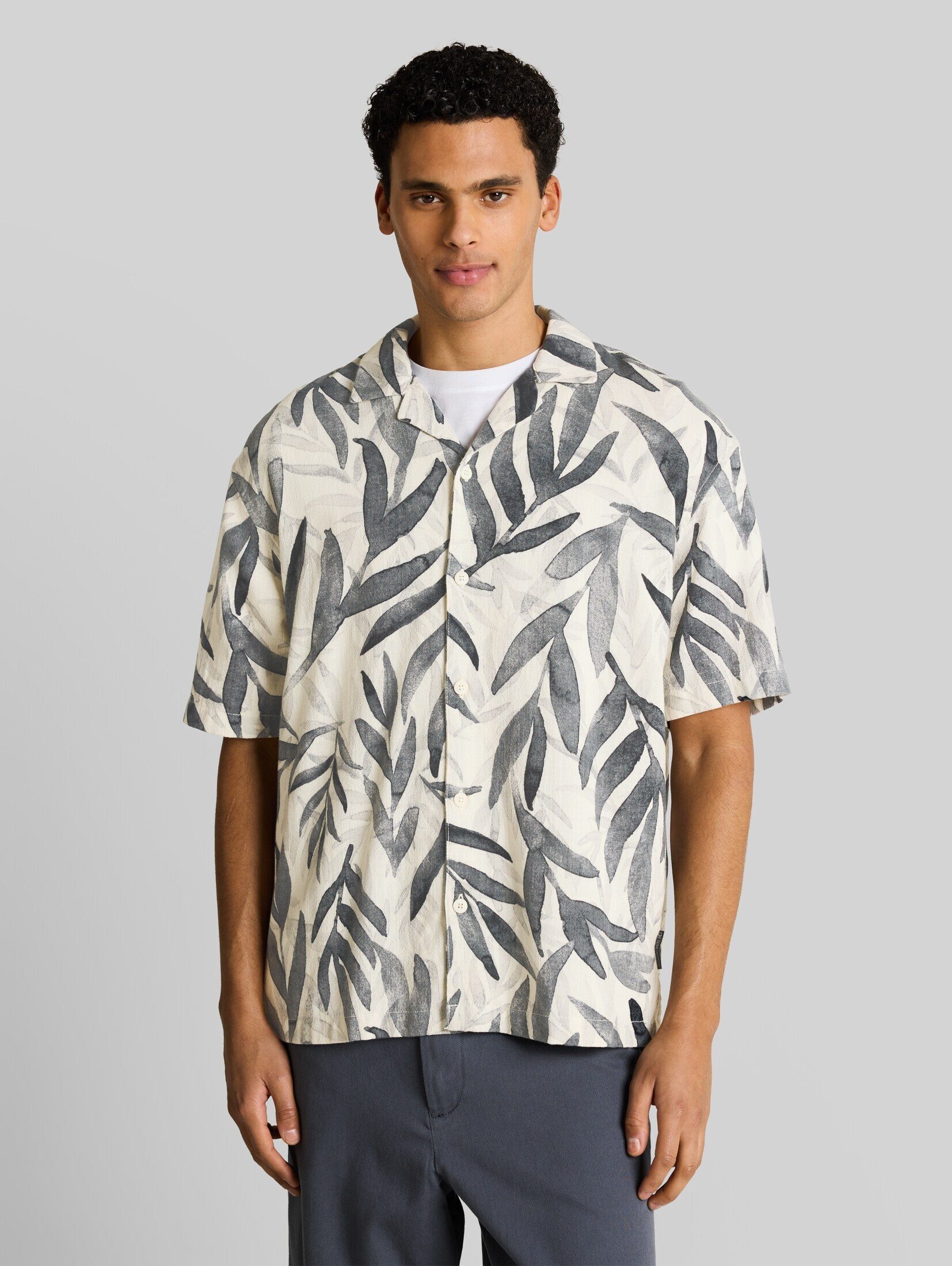 TOM TAILOR Denim Kurzarmhemd Blusen & Shirts Loose Fit Resort Kurzarmhemd mit Muster