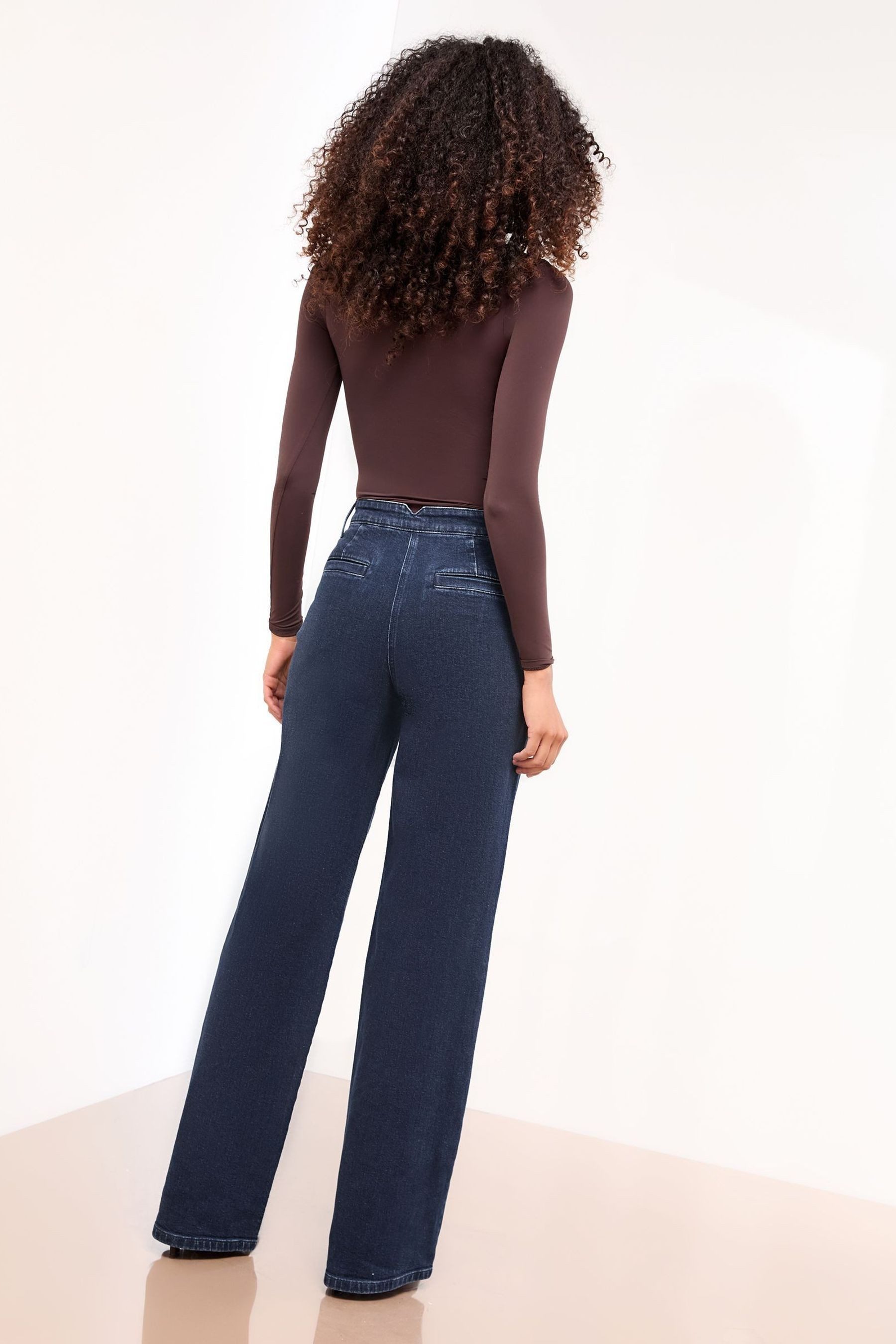 LIPSY Weite Jeans Lipsy Jeans mit weitem Bein und Abnähern, Regular (1-tlg)