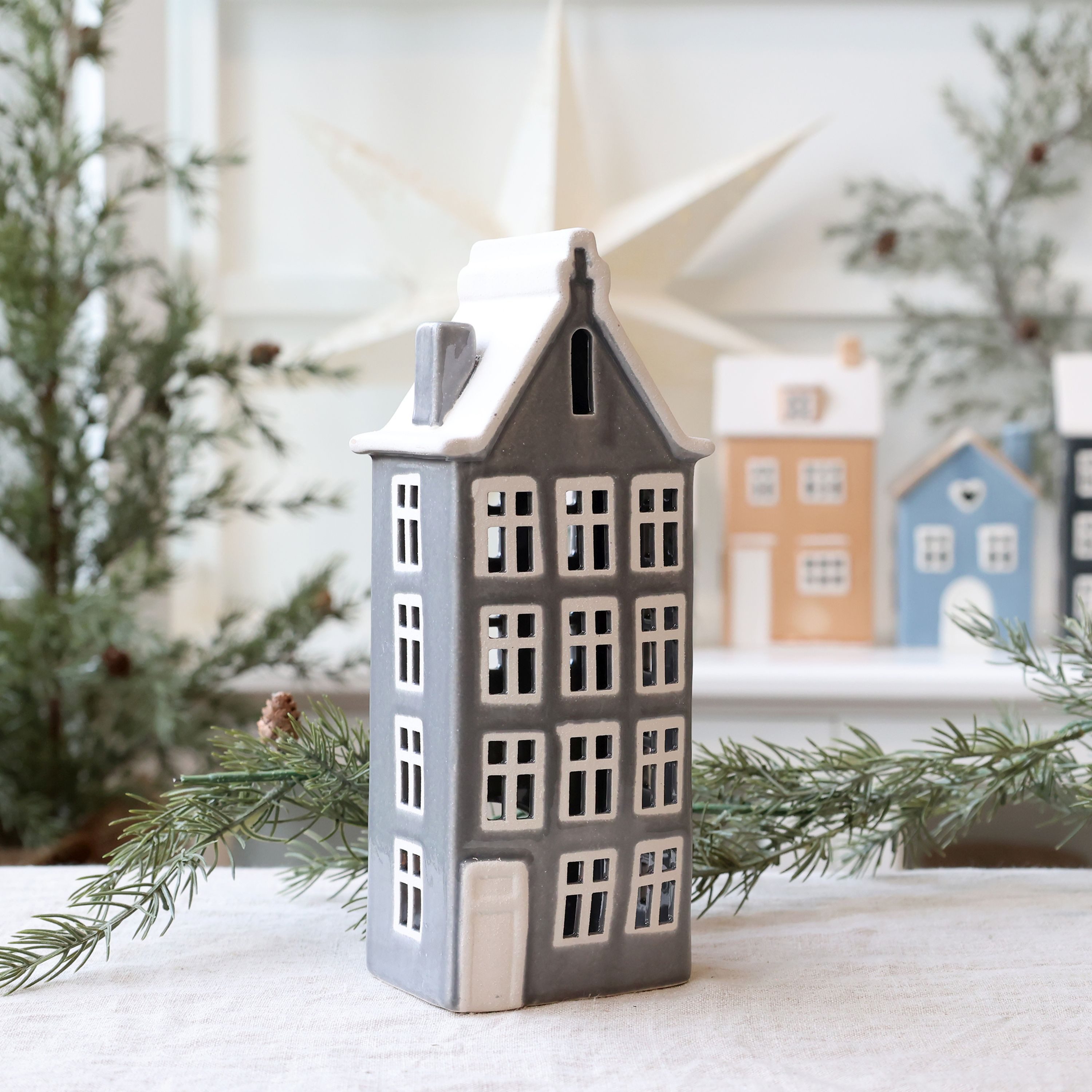 Chic Antique Weihnachtshaus Chic Antique - Lichterhaus Teelichthaus Windlic günstig online kaufen