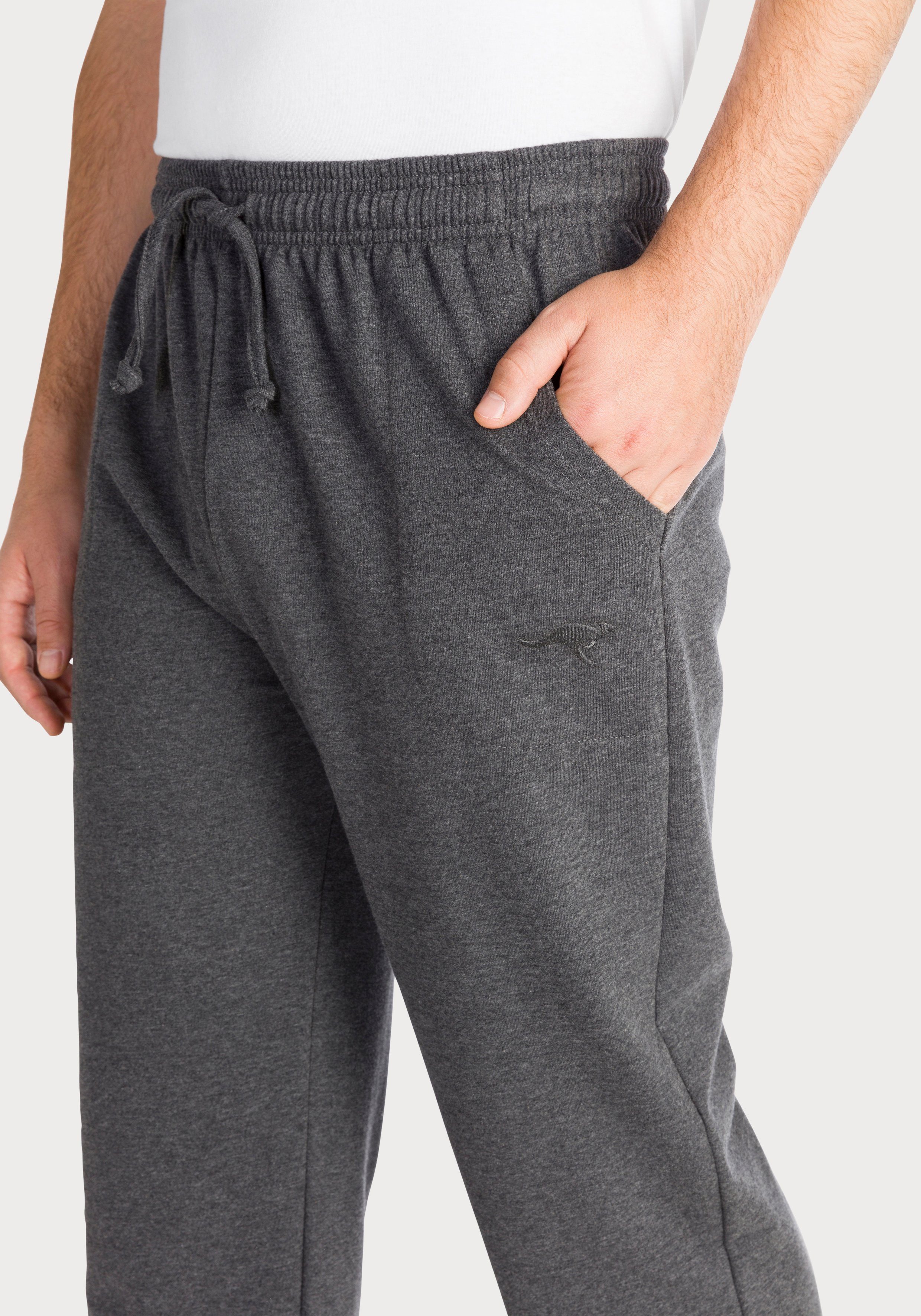 KangaROOS Sweathose Jogginghose in legerer Weite