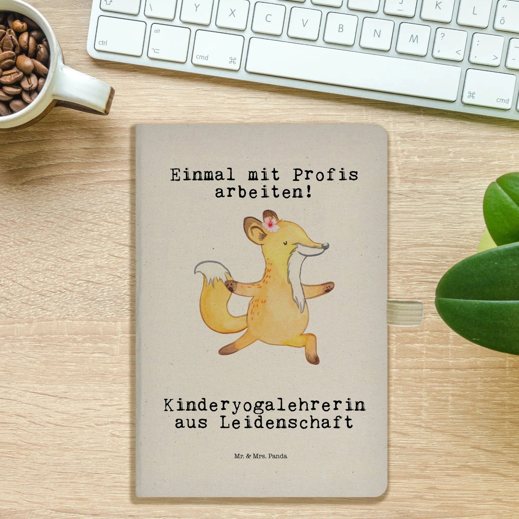 Thumbnail - Mr. & Mrs. Panda Notizbuch Kinderyogalehrerin Leidenschaft - Transparent - Geschenk, Danke, Noti Mr. & Mrs. Panda, Hochw...