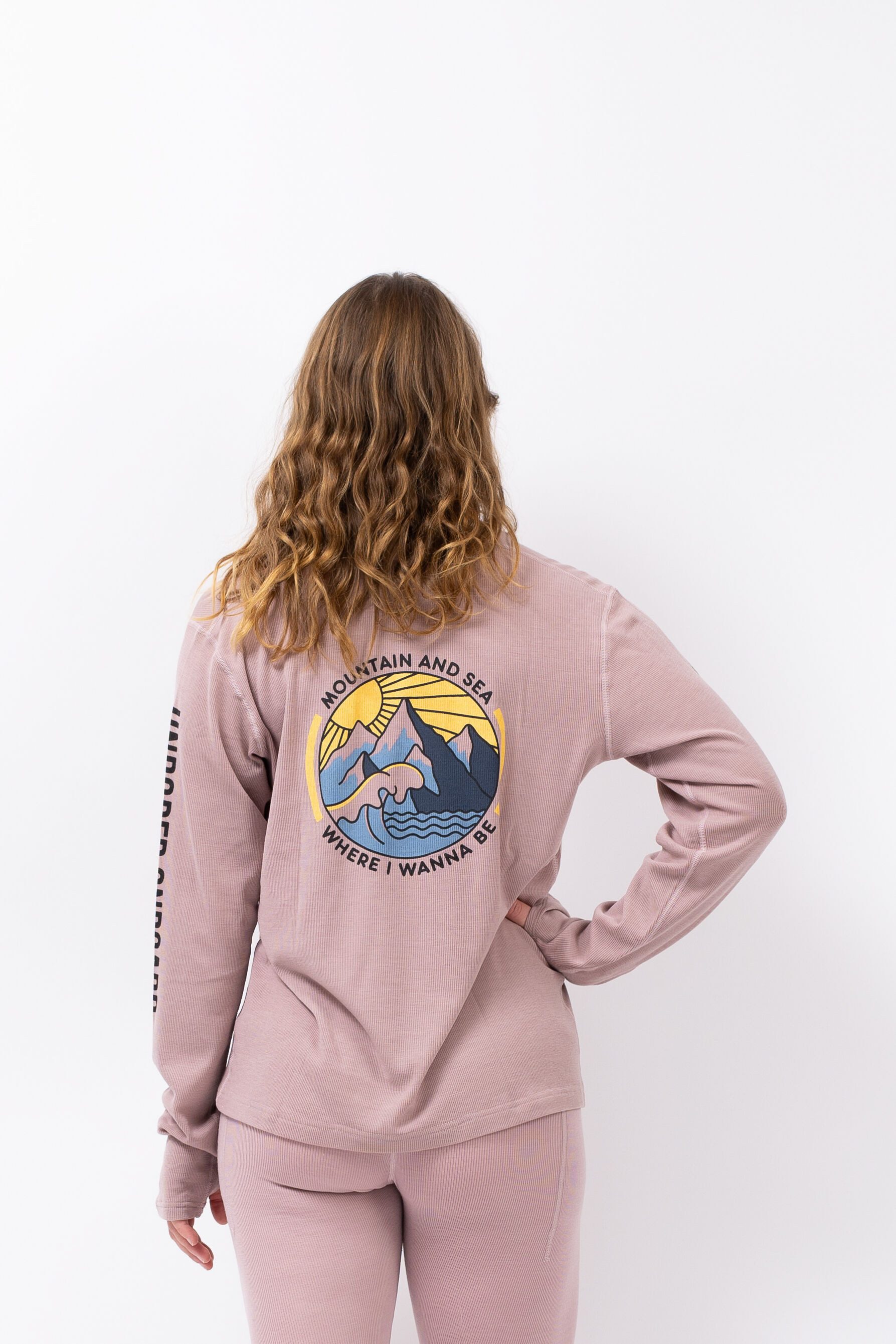 Eivy Print-Shirt (1-tlg) Im coolen Uni-Pastell-Look