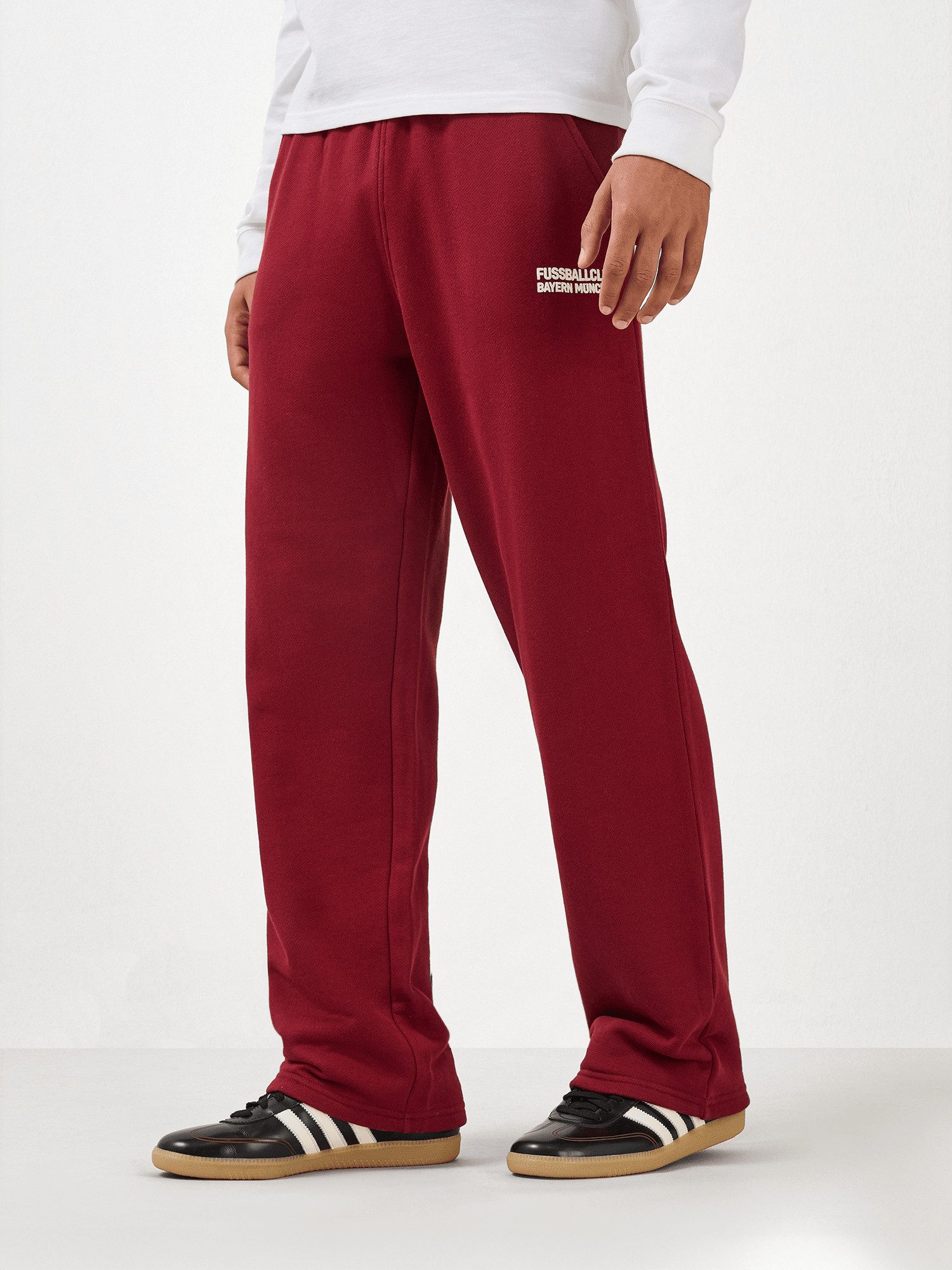 FC Bayern München Sweathose FC Bayern München, Sweatpant Premium Essentials, Herren, Bordeaux