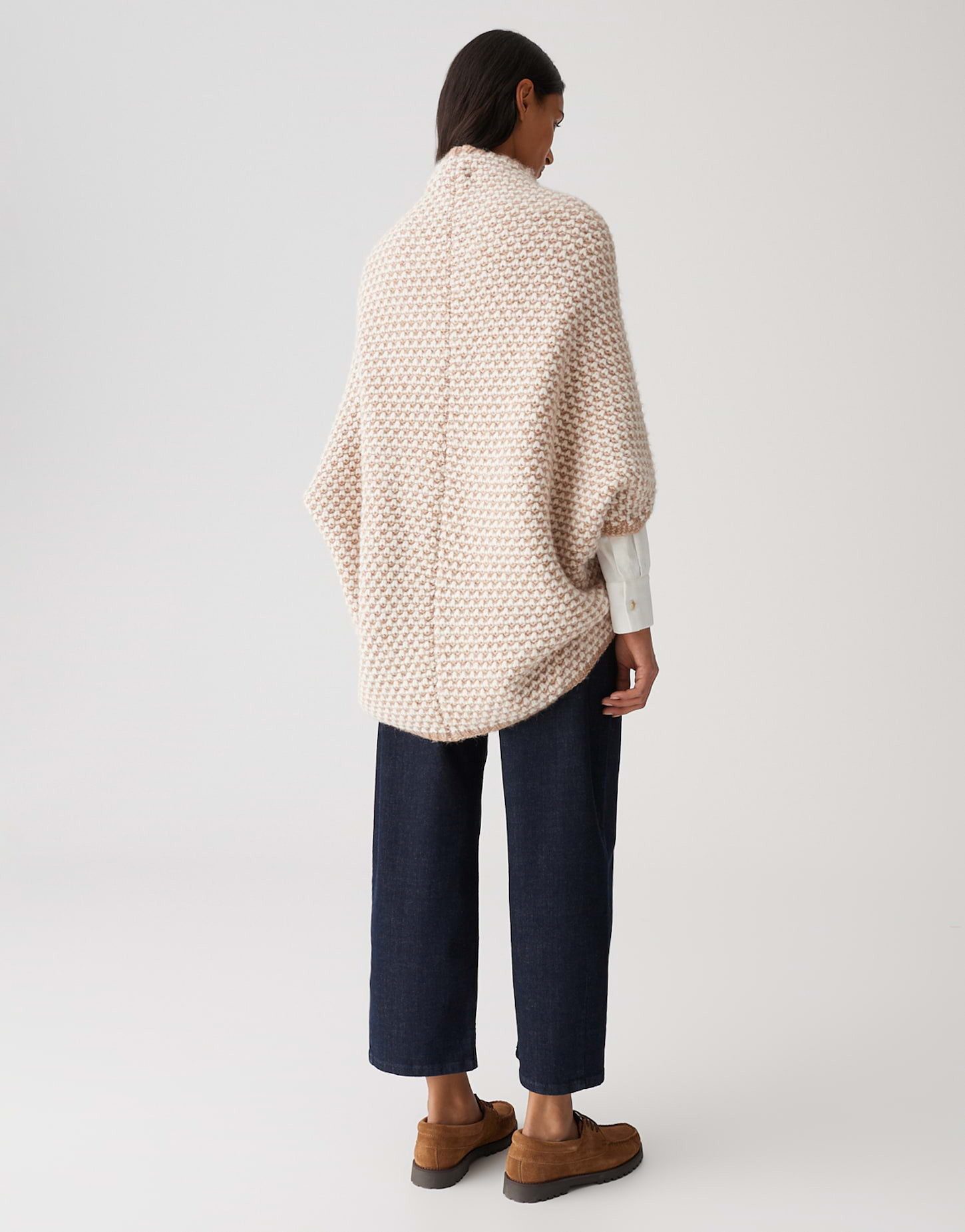 OPUS Cape AMARYLLIS mit zweifarbiger Waffelstruktur one size, weicher Griff, Mélange-Effekt