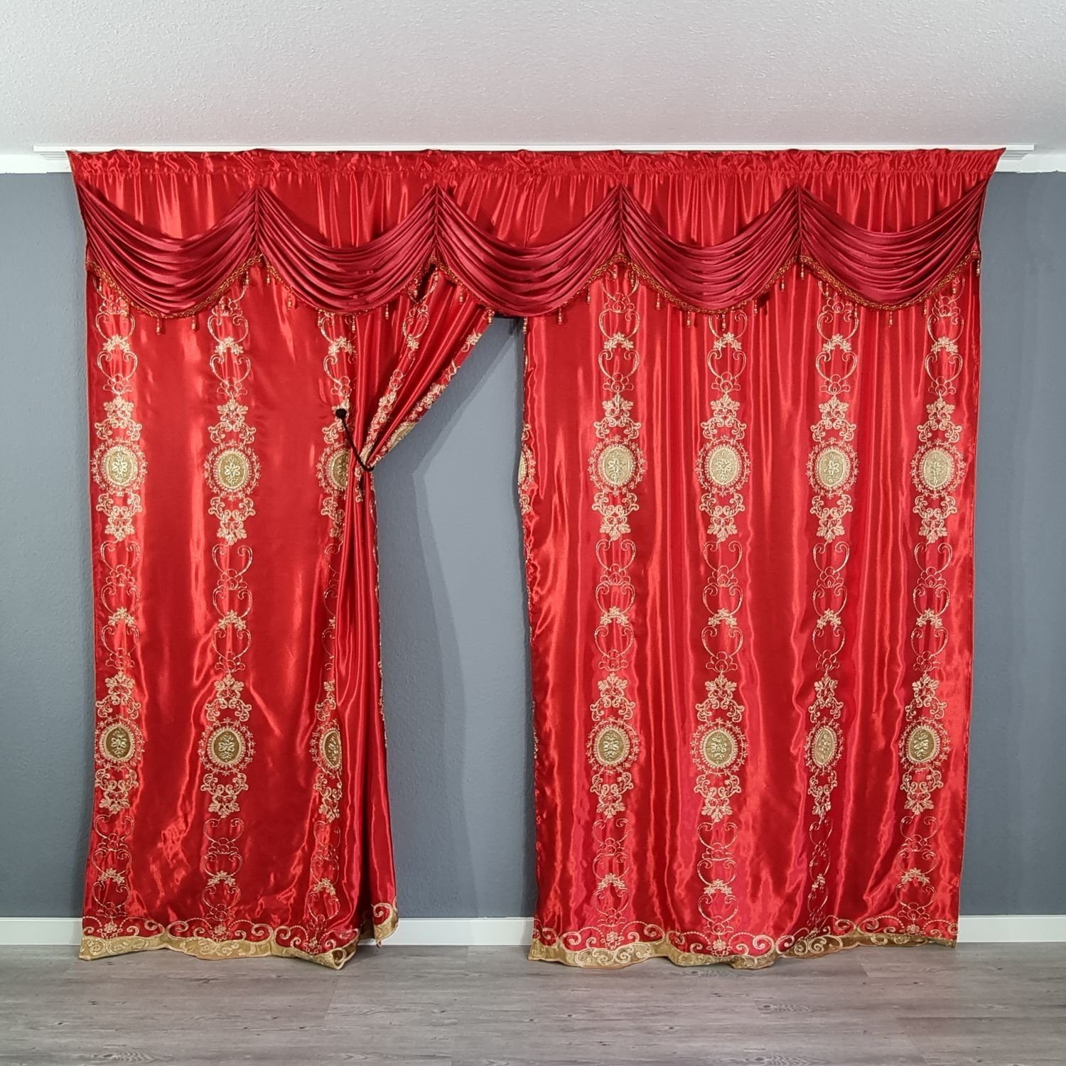 Verdunkelungsvorhang Barock Gardine Rot, Justyna, Verdunkelung, Kräuselband, Orientalische Gardinen stil by Blickdicht, Barock Polyester, blickdicht, Perde, Kräuselband, Verdunkelt