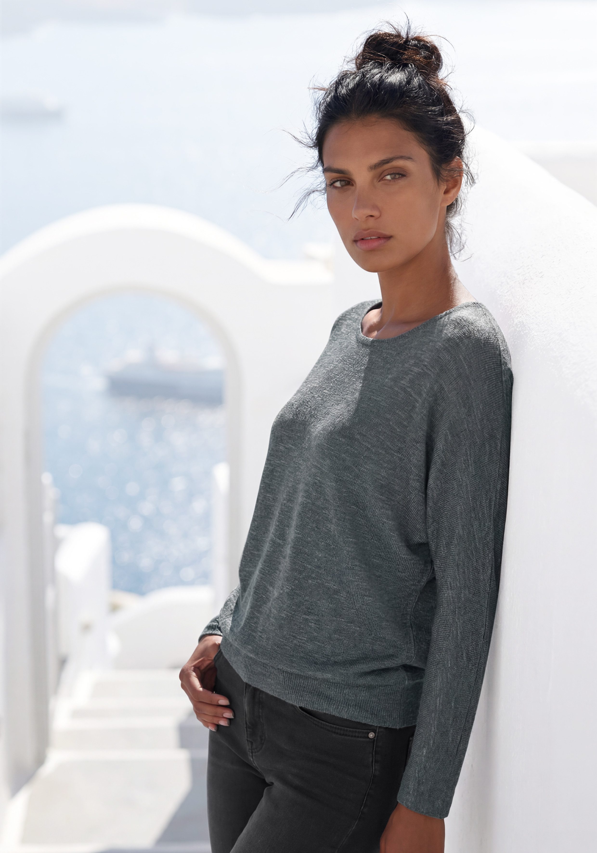 Vivance by Lascana Langarmshirt mit breitem Bund aus strukturiertem, luftigem Feinstrick mit Viskose