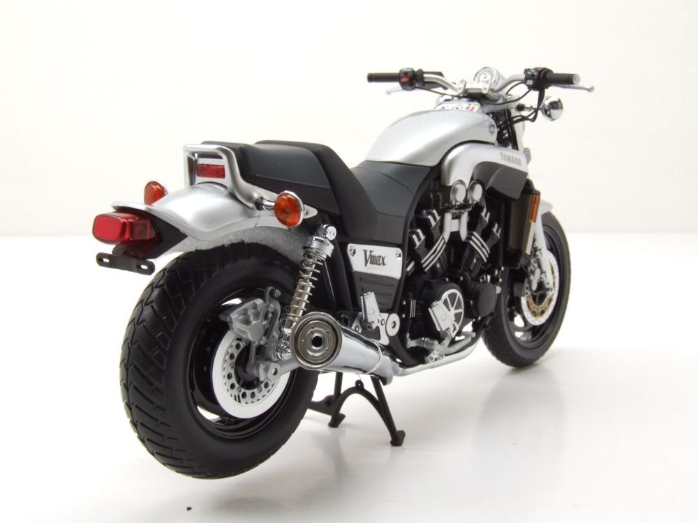 Minichamps Modellmotorrad Yamaha Vmax 1993 silber, Maßstab 1:12