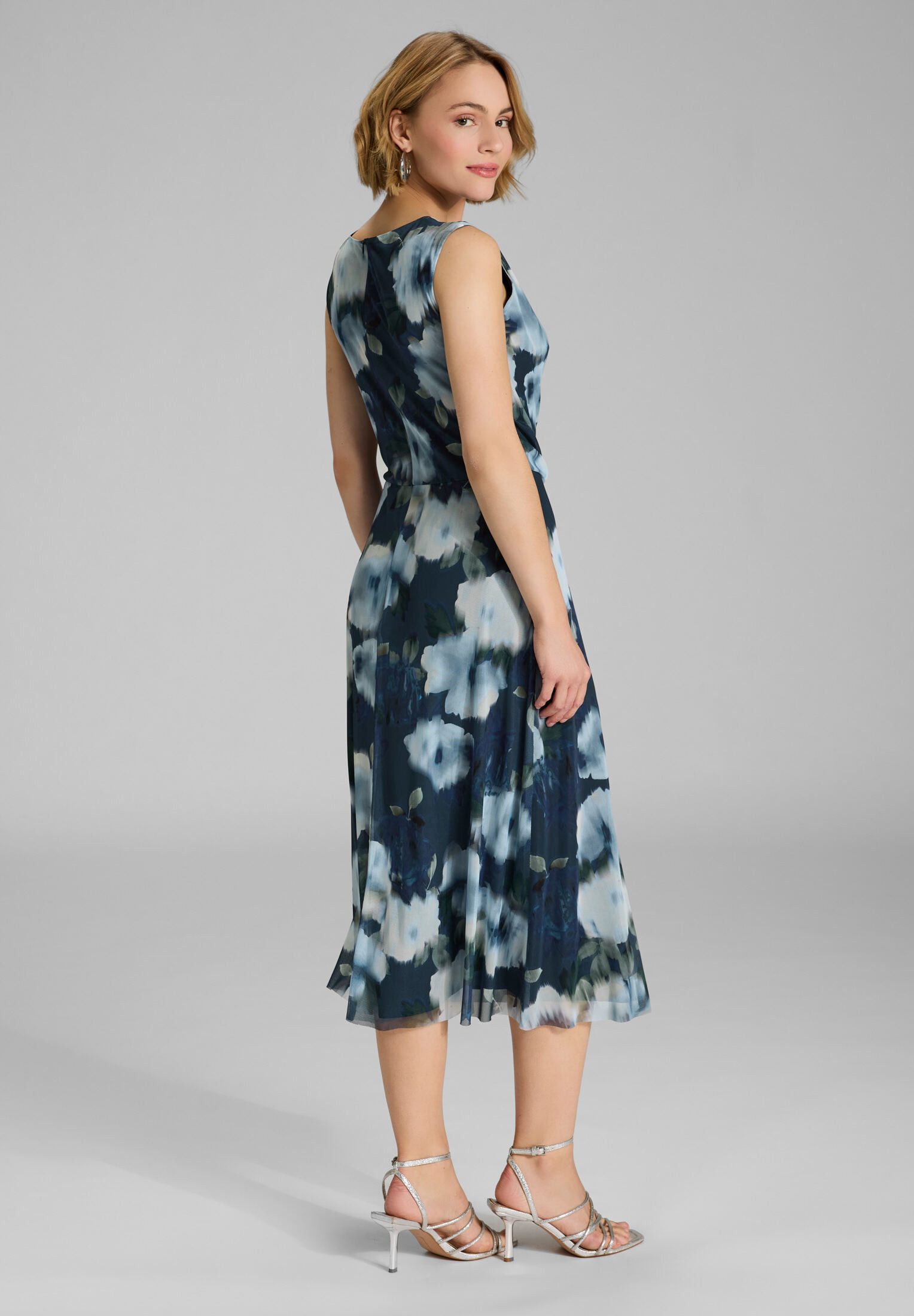 SWING Cocktailkleid - Midi Kleid aus weichem Mesh mit Ikat Druck Taillierte günstig online kaufen