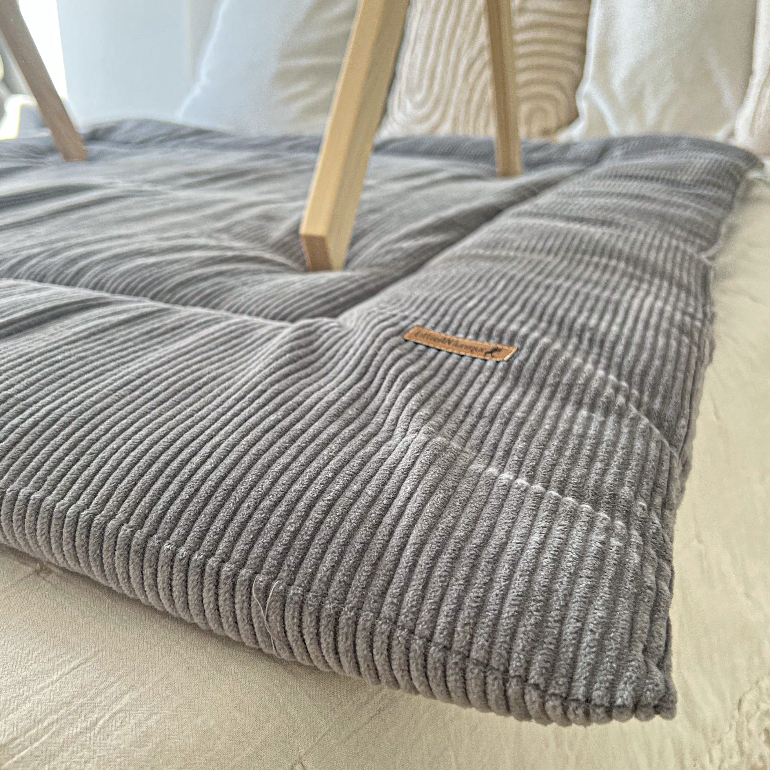 Krabbeldecke Laufgittereinlage, Spielmatte Cord grau, LittleANTunique