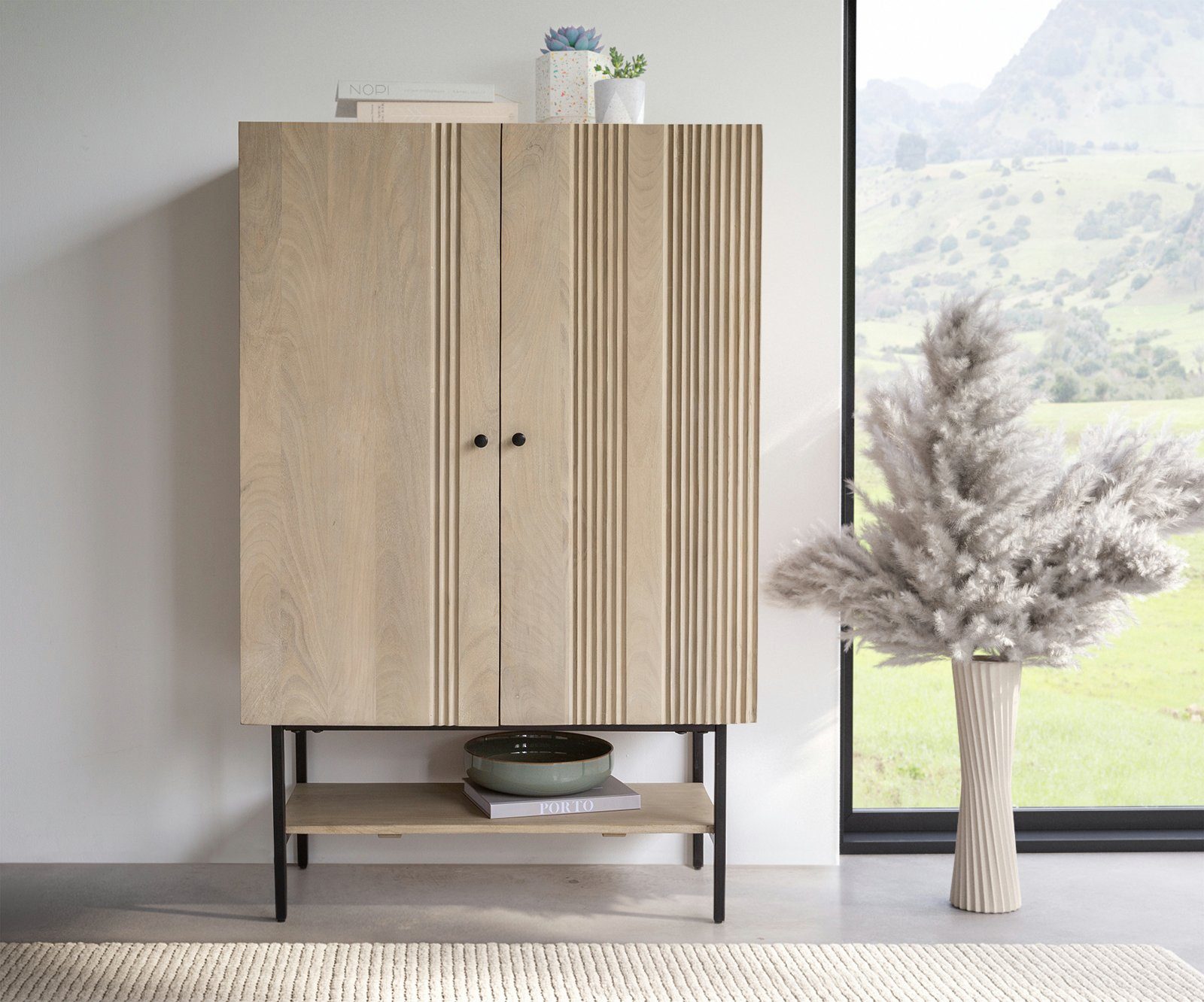 DELIFE Highboard Nestos, Mango White Wash 90x140 cm Metall Schwarz 2 Türen