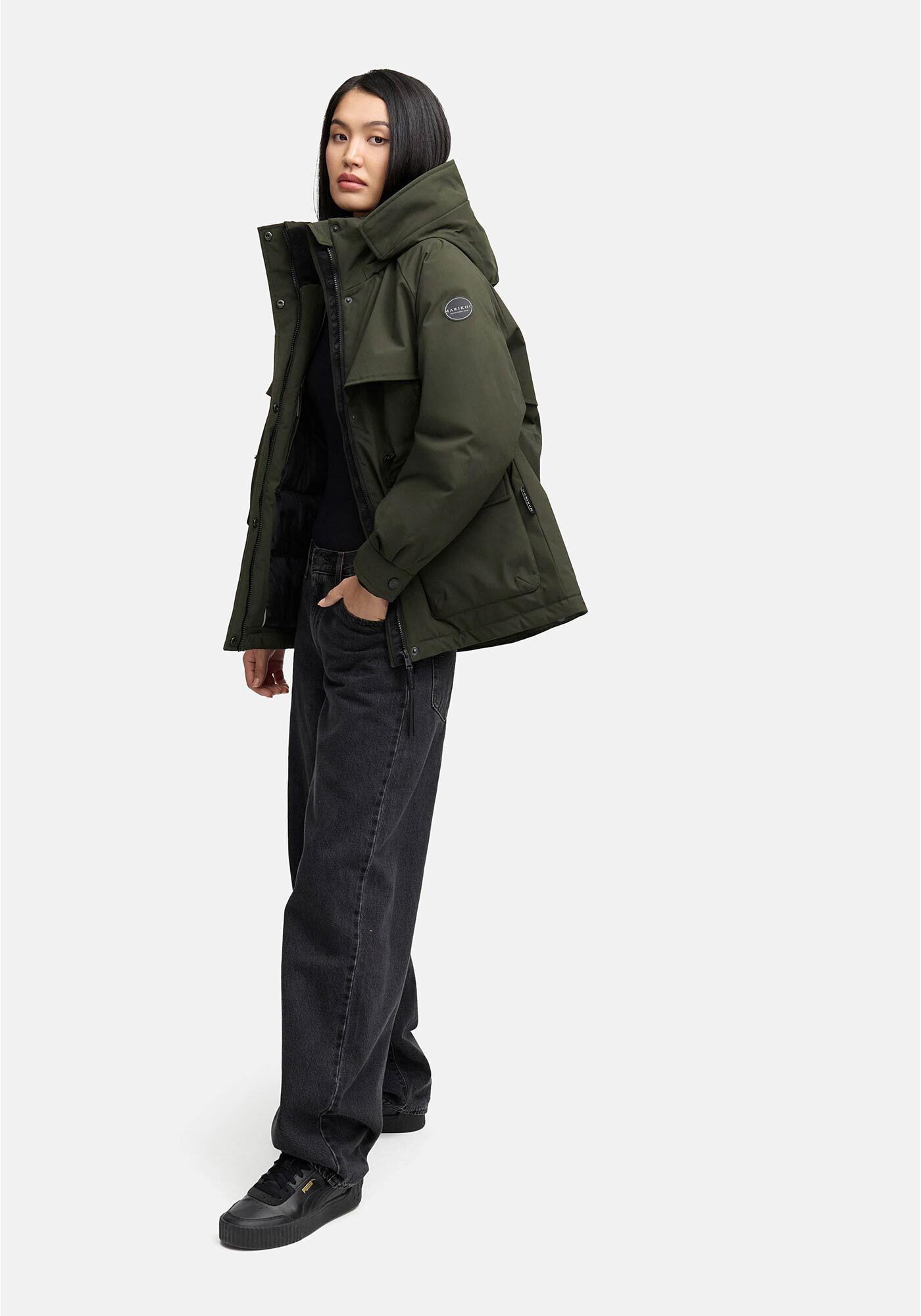 Marikoo Winterjacke Shigaraa mit abnehmbarer Kapuze und Gummizug an der Taille – Bild 3 von 5