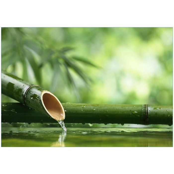 Wallario Vliestapete Bambusquelle Bambusrohr mit Wasser Seidenmatte Oberfläche hochwertiger Digitaldruck in verschiedenen Größen erhältlich