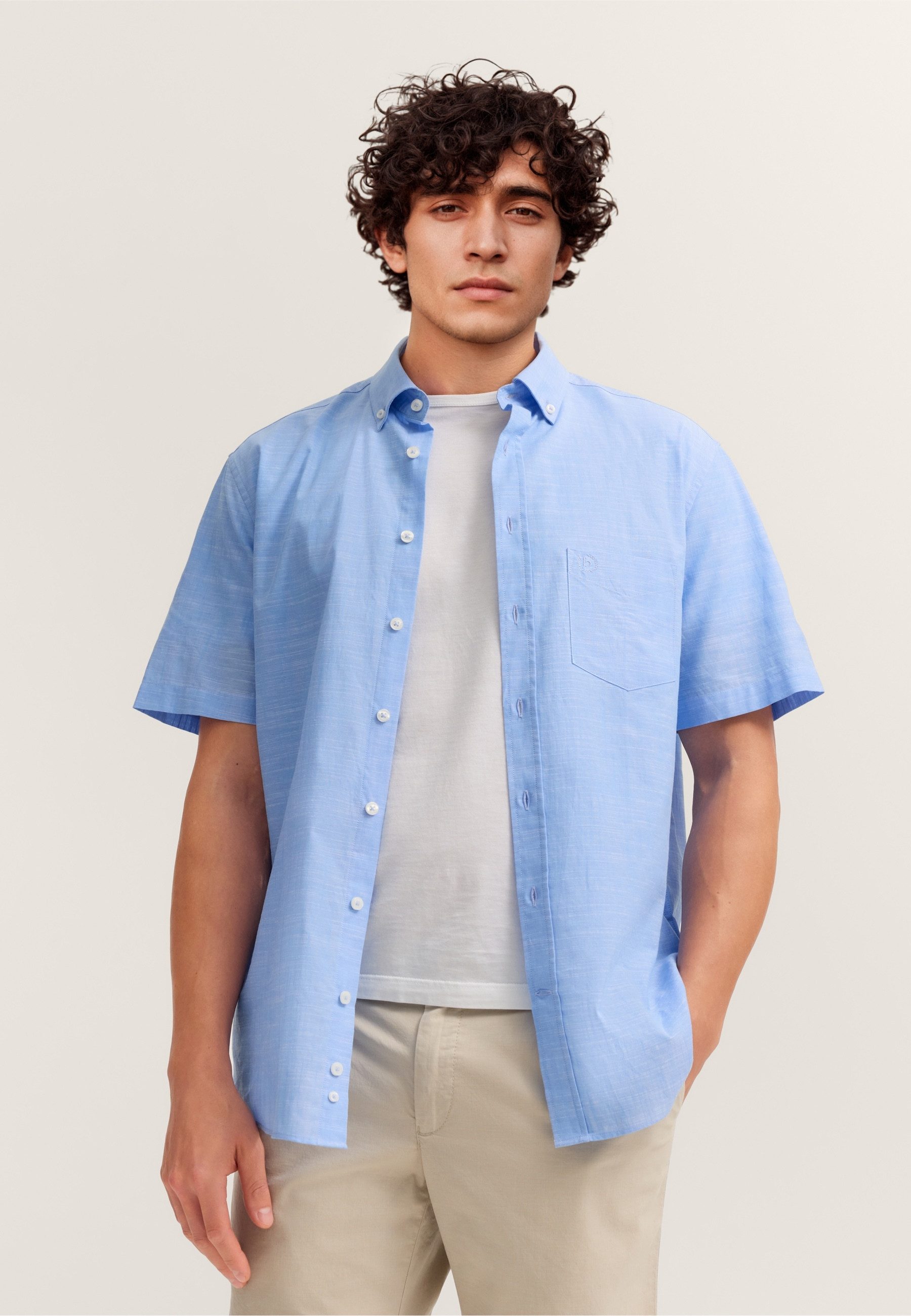 bugatti Kurzarmhemd Modern Fit mit Button-Down-Kragen