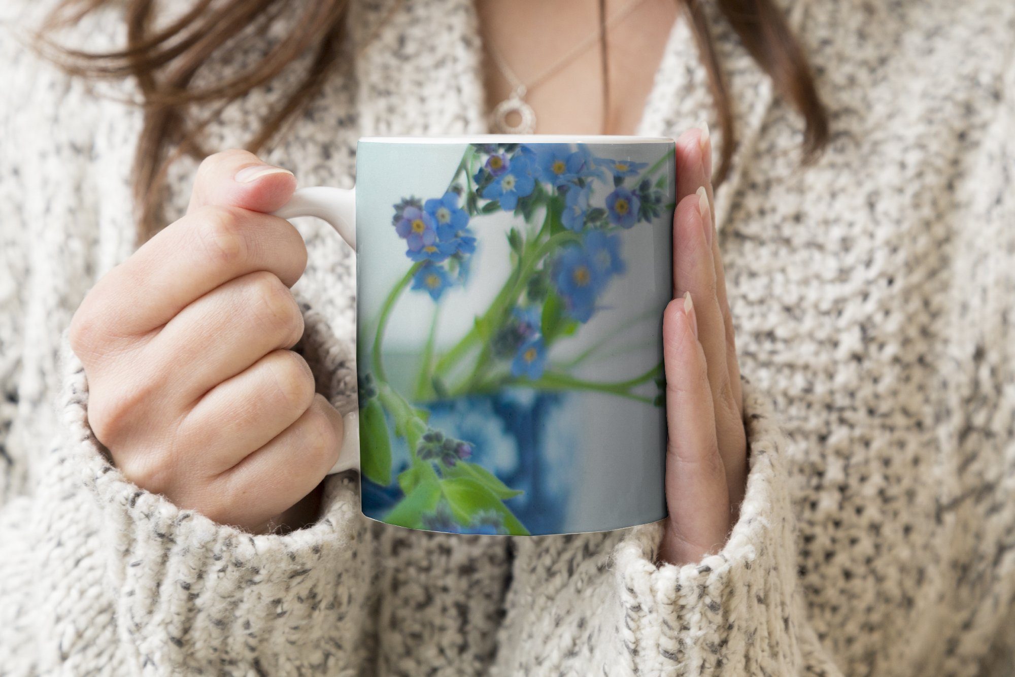 MuchoWow Kaffeetassen, Teetasse, Keramik, Teetasse, Becher, einer Vase, Tasse Vergissmeinnicht in Geschenk