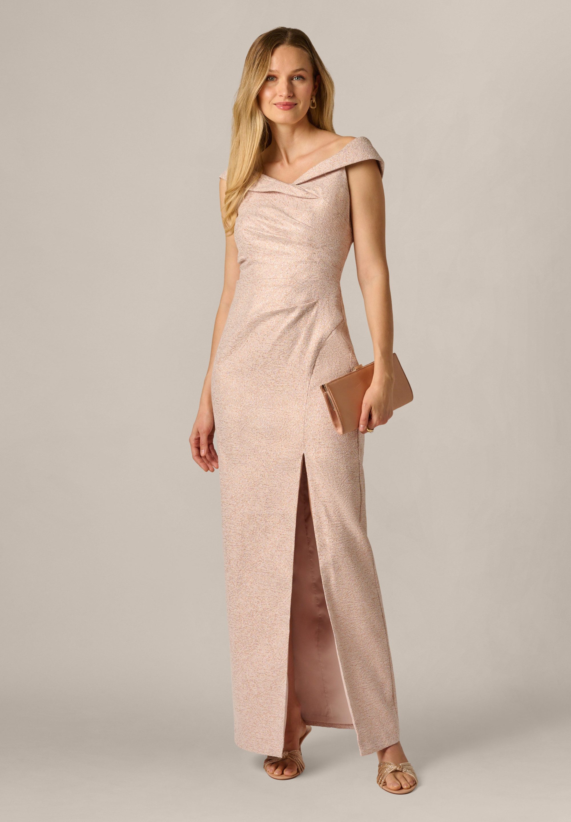 Adrianna Papell Abendkleid Off Shoulder Column Gown Elegant geschnittenes, ärmelloses Etuikleid