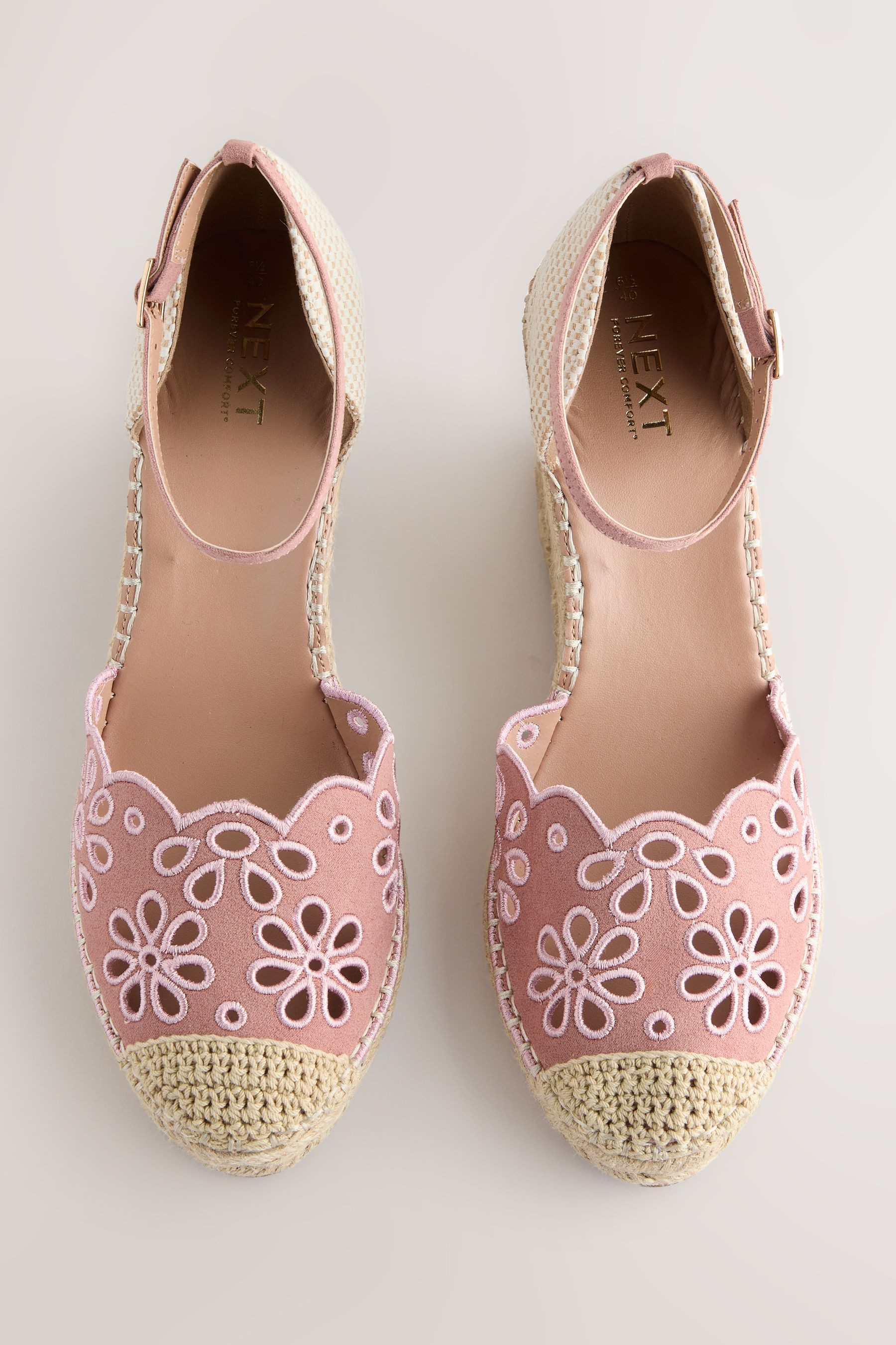 Next Forever Comfort® Wedges mit Lochstickerei Keilsandalette (1-tlg)