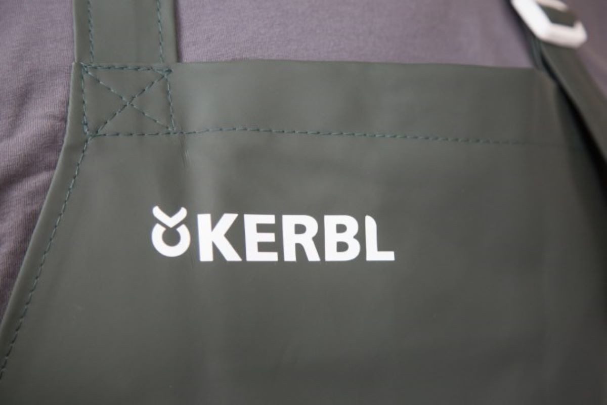 Kerbl Kittelschürze Premium Melkerschürze S 110 x 118 cm mit Taschen, waschbar