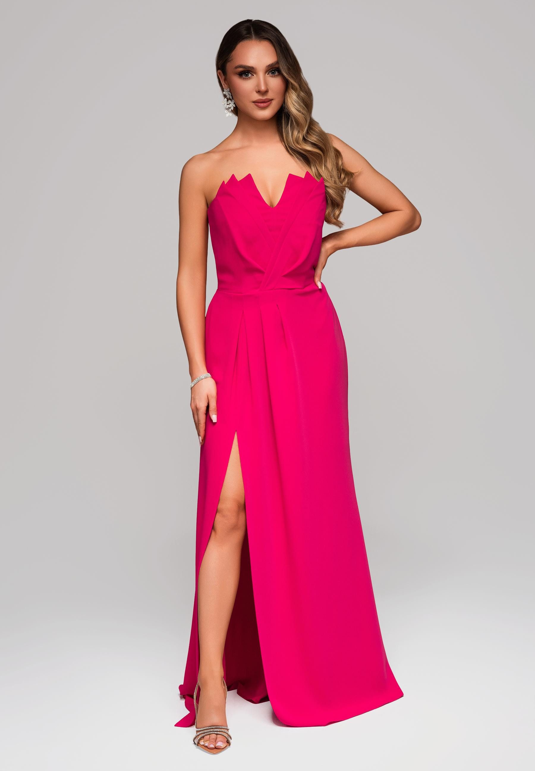 Abendkleid Trägerloses Abendkleid mit Schlitz