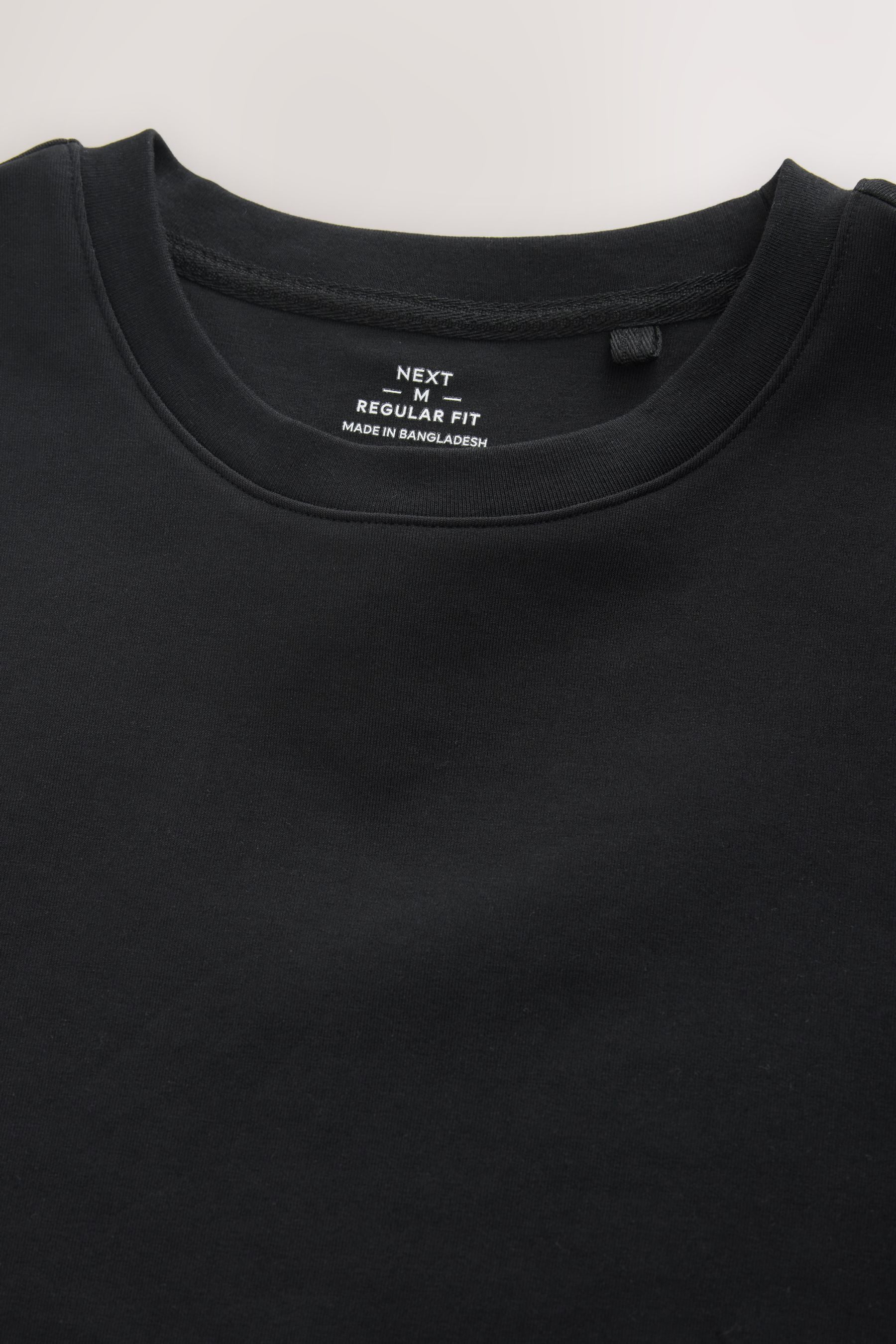 Next T-Shirt Weiches Regular Fit Motionflex T-Shirt (1-tlg) – Bild 3 von 5