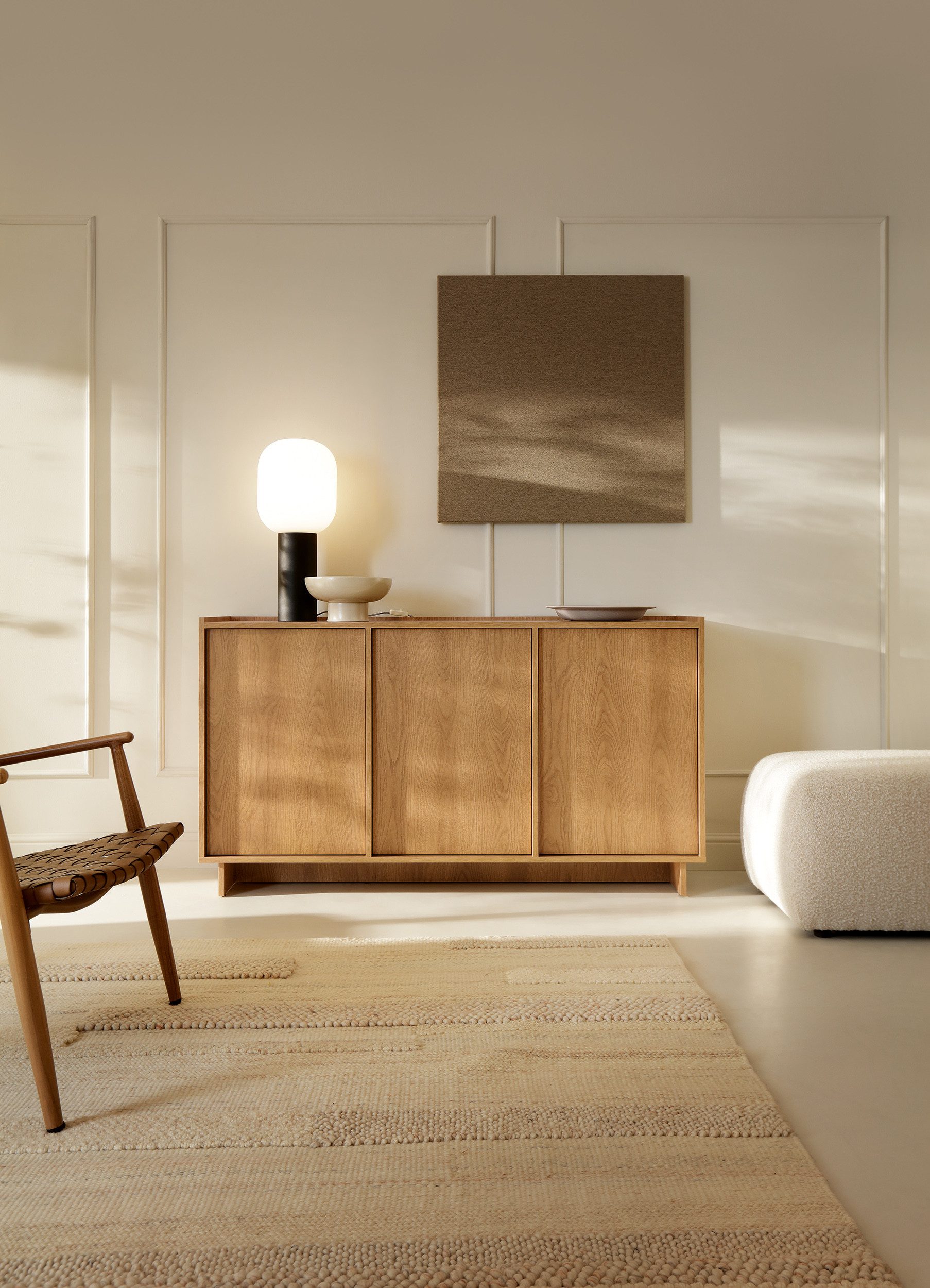 MOEBLO Kommode LILIE K147 (Eiche Caramel – moderne 3-türige Kommode, Sideboard & Stauraummöbel im minimalistischen Design Japandi Style Wohnzimmer Schlafzimmer  – Bild 2 von 5
