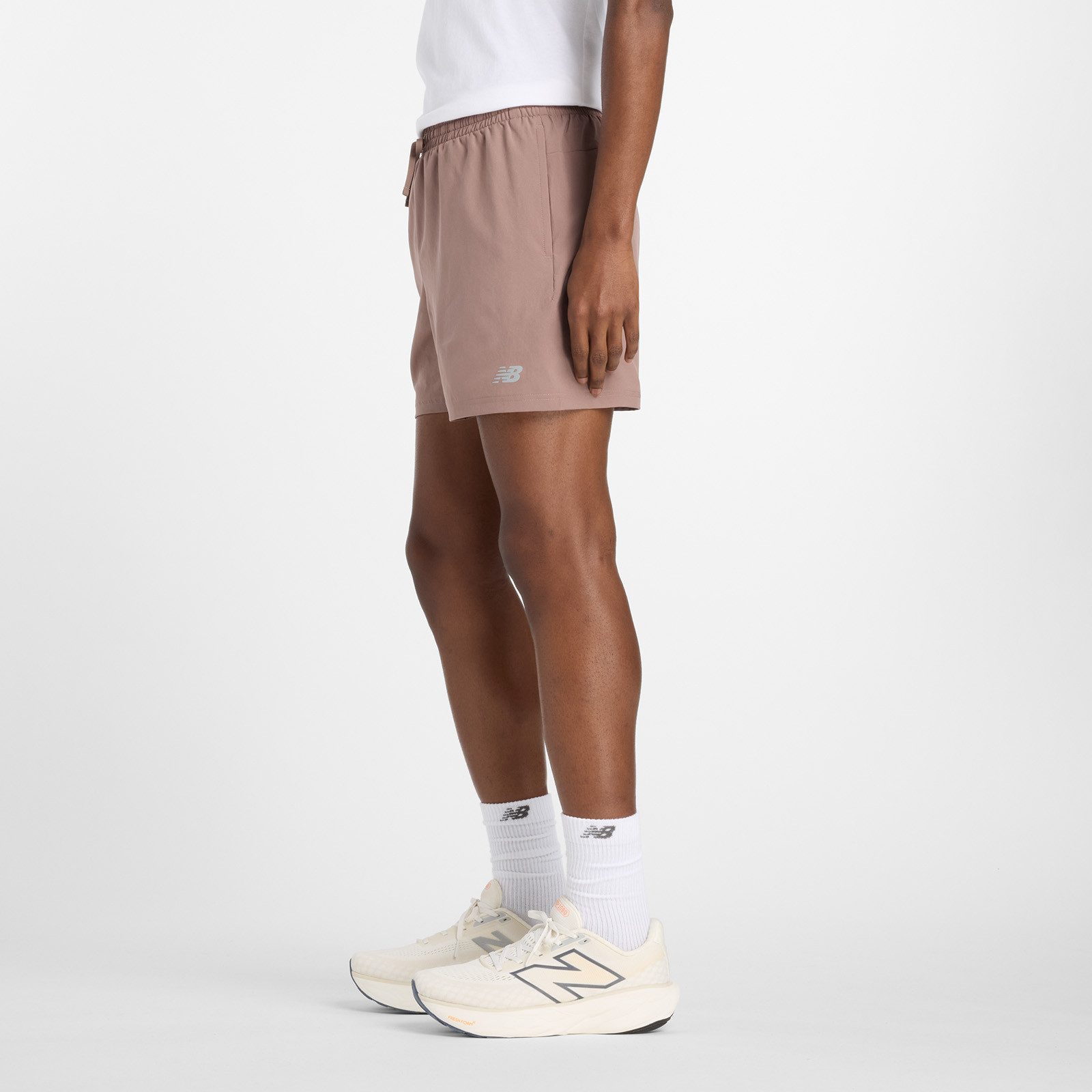 New Balance Laufshorts SPORT ESSENTIAL SHORT 5 für Laufen und Fitness, in sportlichem Stil, feuchtigkeitsabweisend