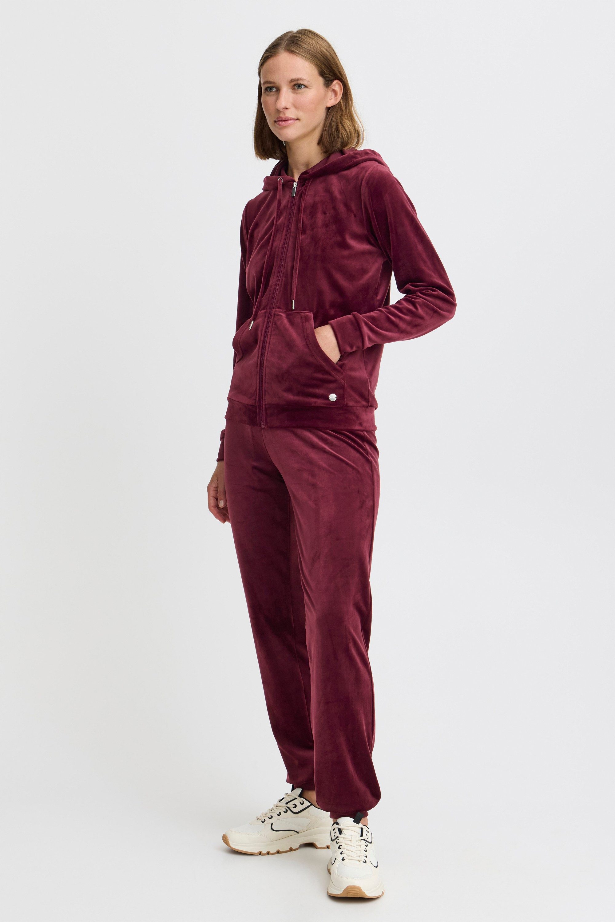 OXMO Hausanzug OXMitta Kuscheliges Set aus Hose und Sweatjacke