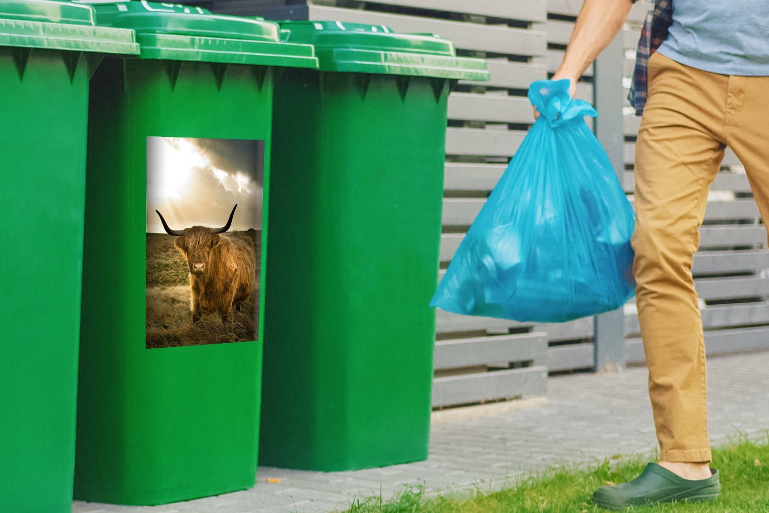MuchoWow Wandsticker Mülleimer-aufkleber, Sticker, St), Sonne - Mülltonne, (1 Container, - Tiere Abfalbehälter Hochländer Schottischer
