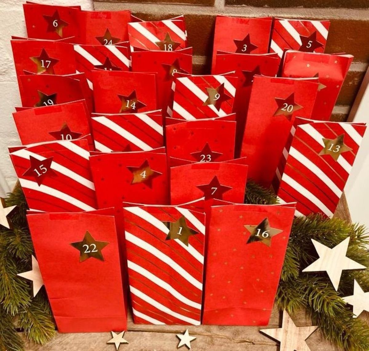 einzelne 24 fertig Rot mit gefüllt Geschenken, mit Kalender 24 Luftballonwelt Adventskalender Geschenken Adventskalender Tüten,