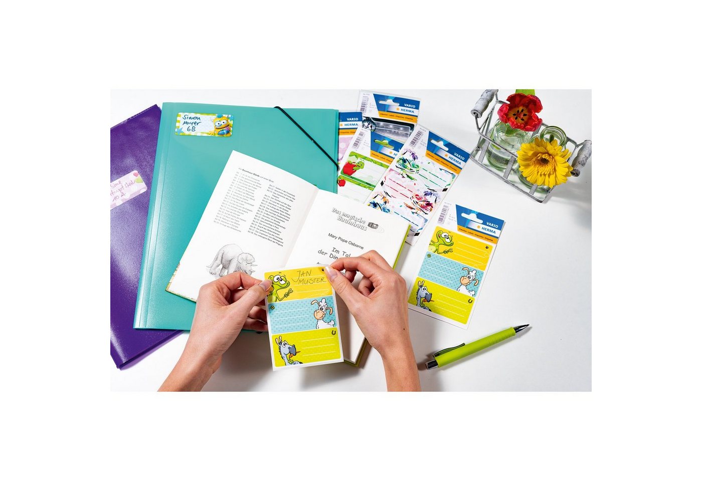 Thumbnail - HERMA Etiketten HERMA Buchschild 82x55 mm liniert Rand rot