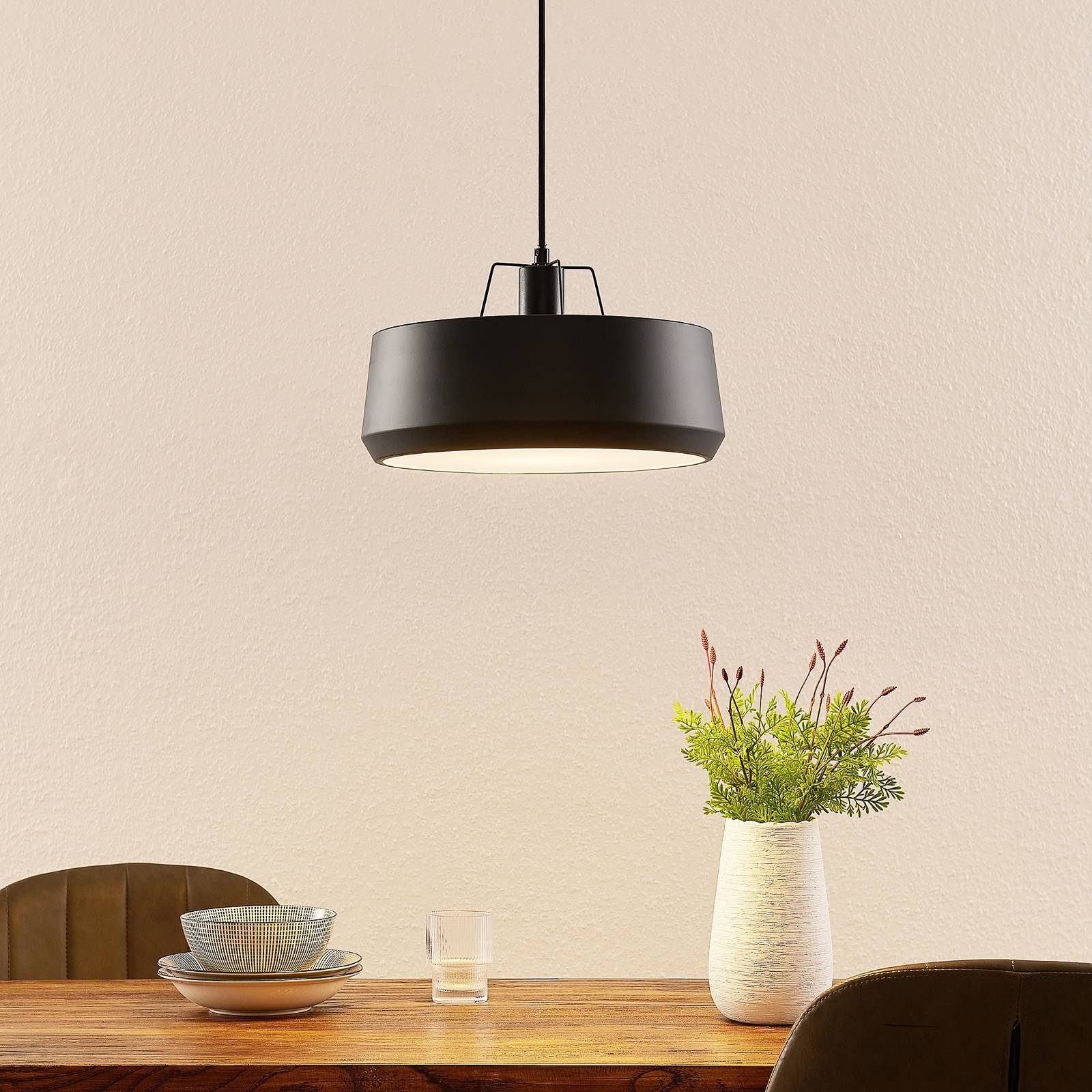 Lindby Hängeleuchte Timbola, dimmbar, Leuchtmittel nicht inklusive, Modern, Metall, Schwarz matt, 1 flammig, E27, Deckenlampe