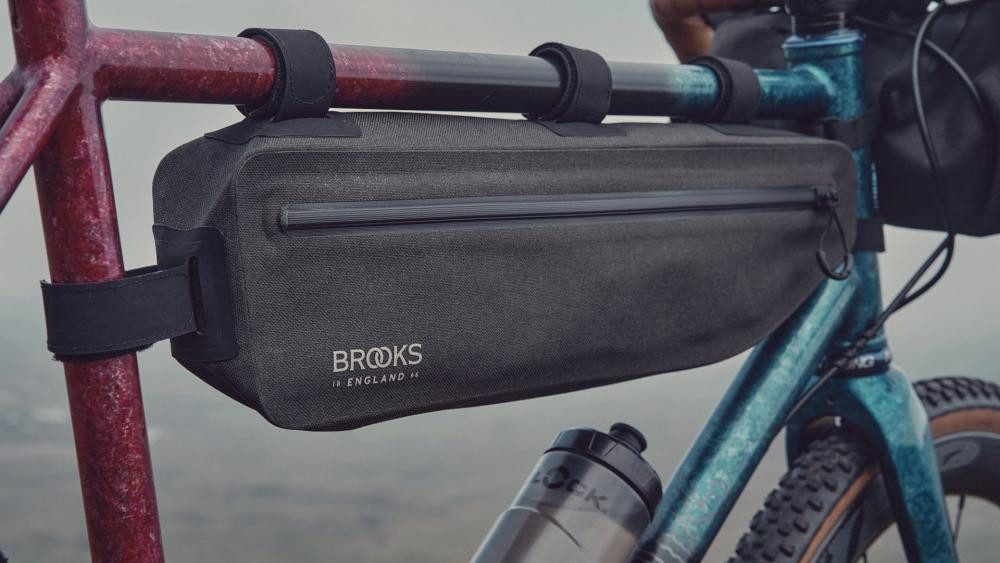 BROOKS ENGLAND Fahrradtasche BROOKS Scape Frame Bag Black - wasserdichte Rahmentasche 3 Liter aus 6
