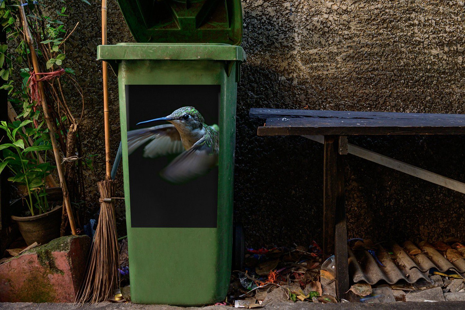 Schwarz Sticker, Mülltonne, - - Federn Wandsticker Kolibri Mülleimer-aufkleber, St), Container, Abfalbehälter MuchoWow (1