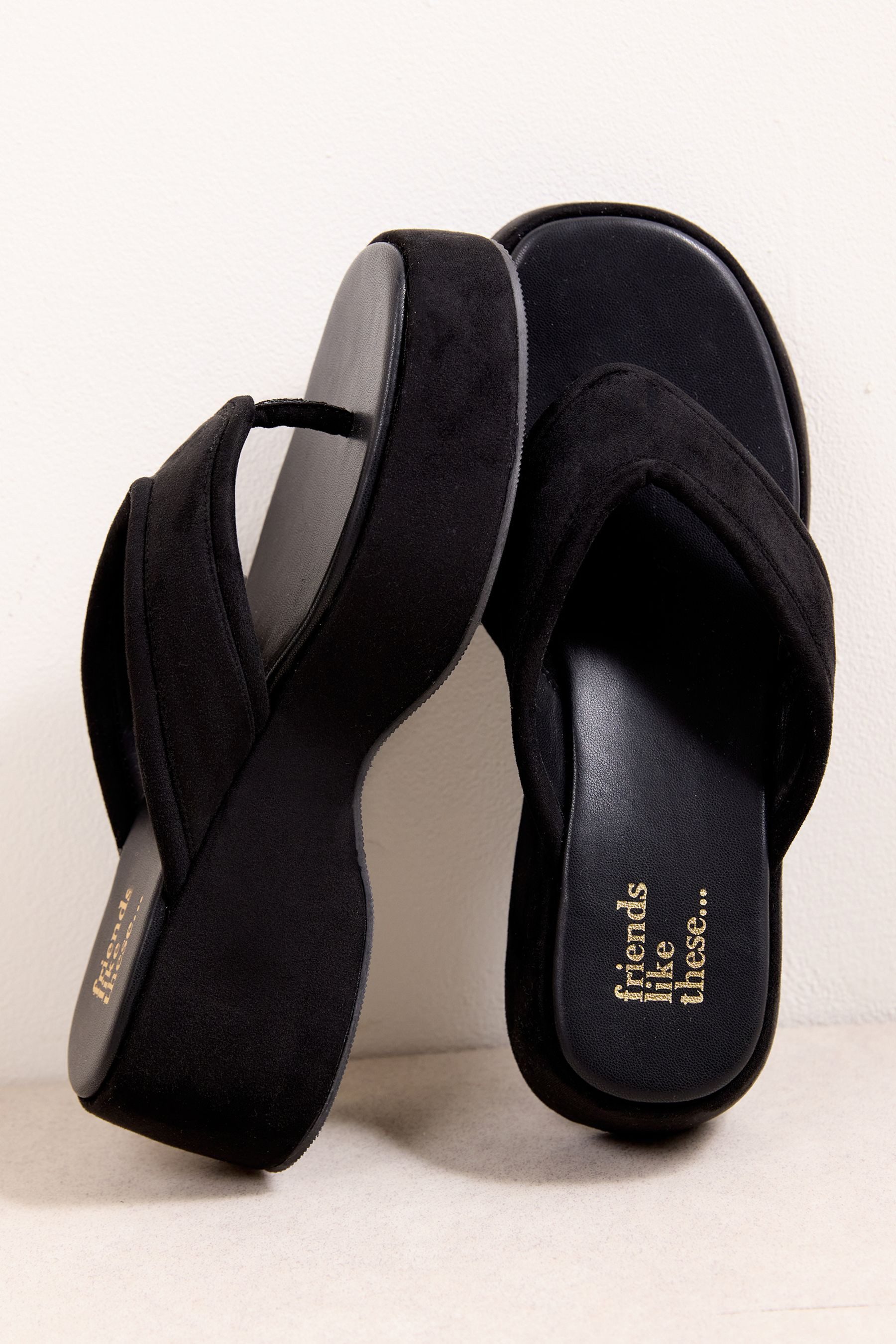 Friends Like These Friends Like These Zehentrenner-Espadrilles Keilsandalette – Bild 2 von 5