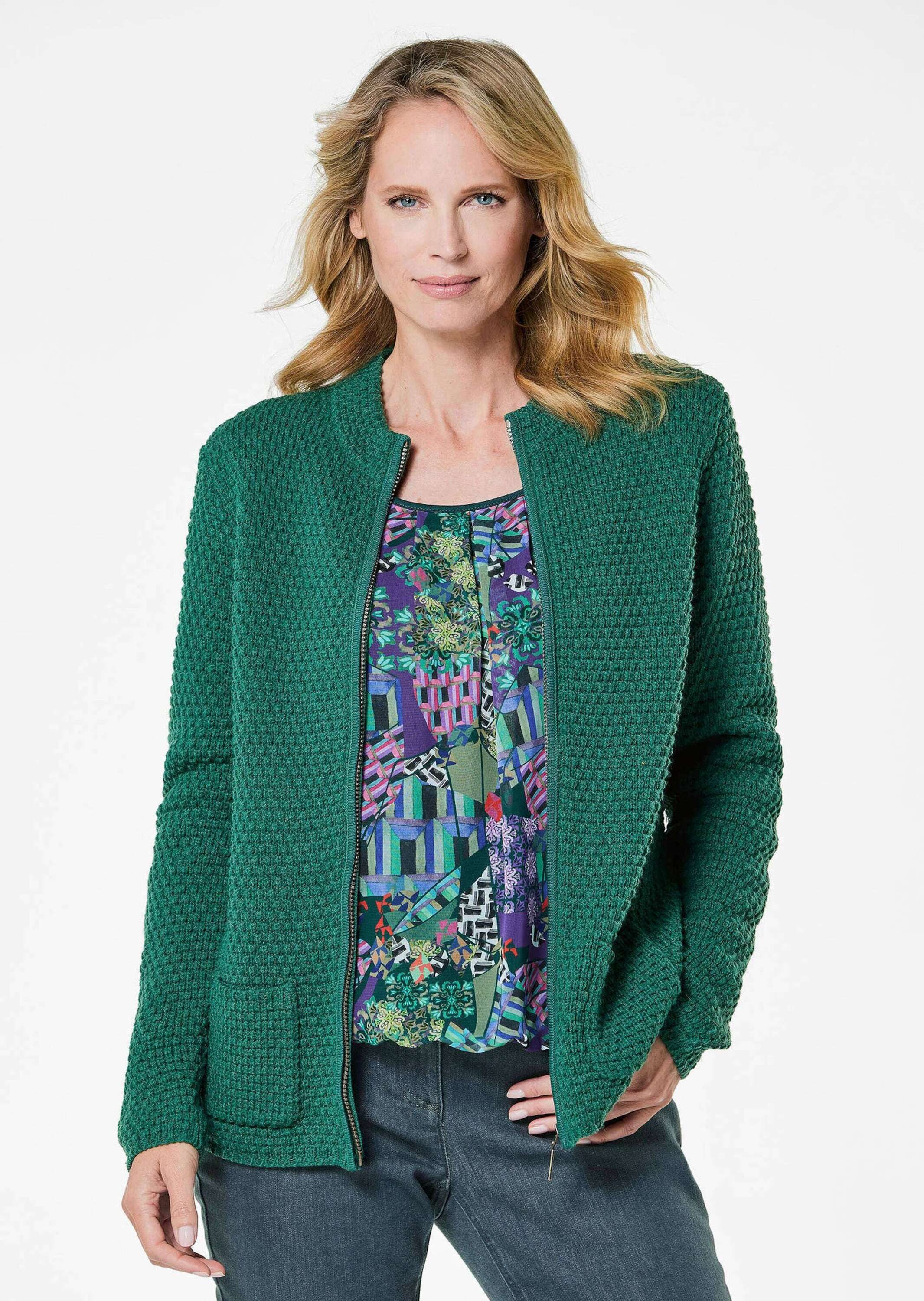 Strickpullover Kurzgröße: Elegante Wolljacke mit Noppenstruktur